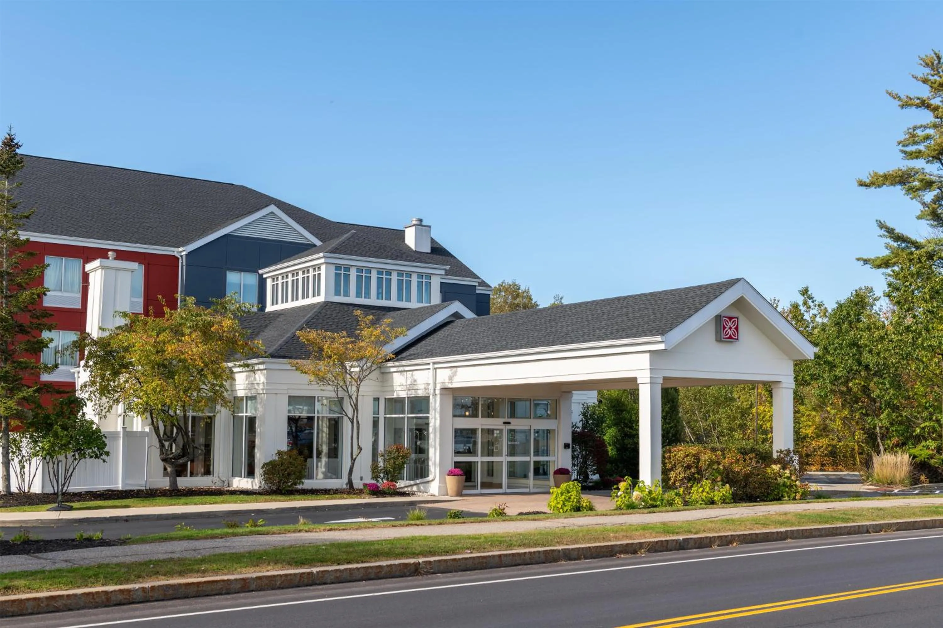 Property building in Hilton Garden Inn Portland Airport