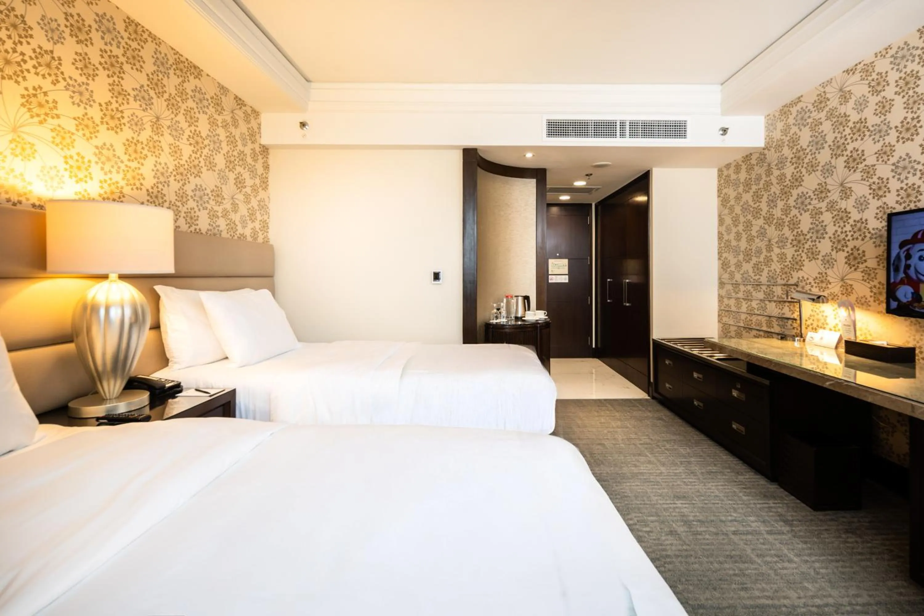 Bed in Quest Plus Filinvest City Manila