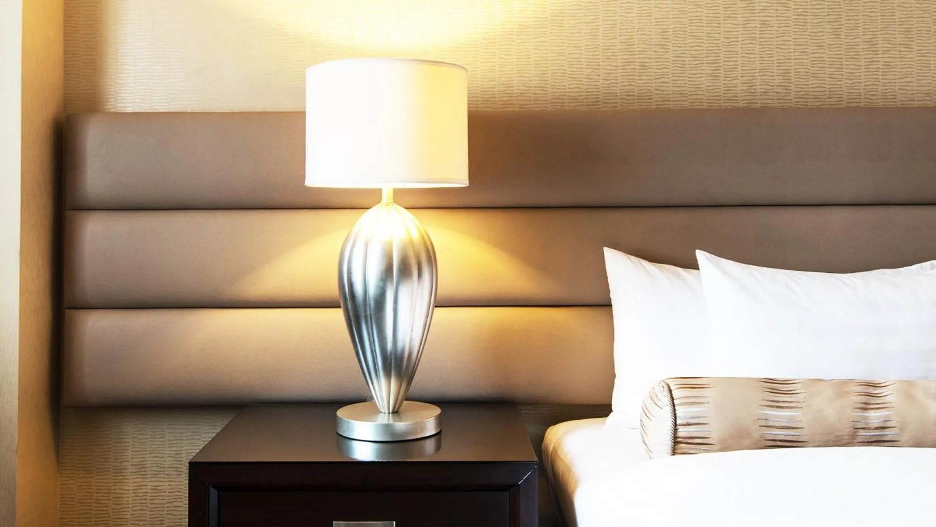 Bedroom, Bed in Quest Plus Filinvest City Manila