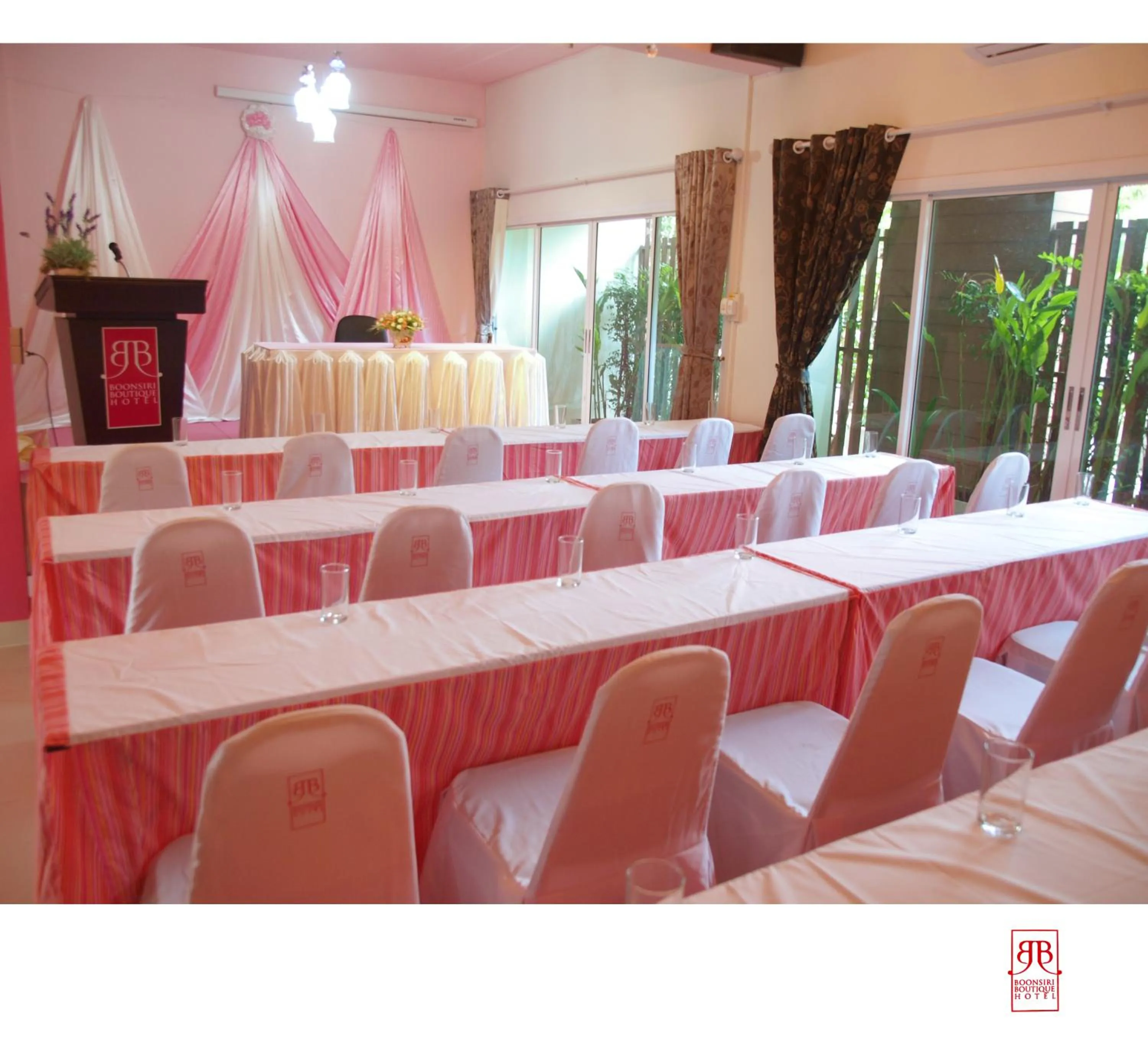 Meeting/conference room in Boonsiri Boutique Hotel