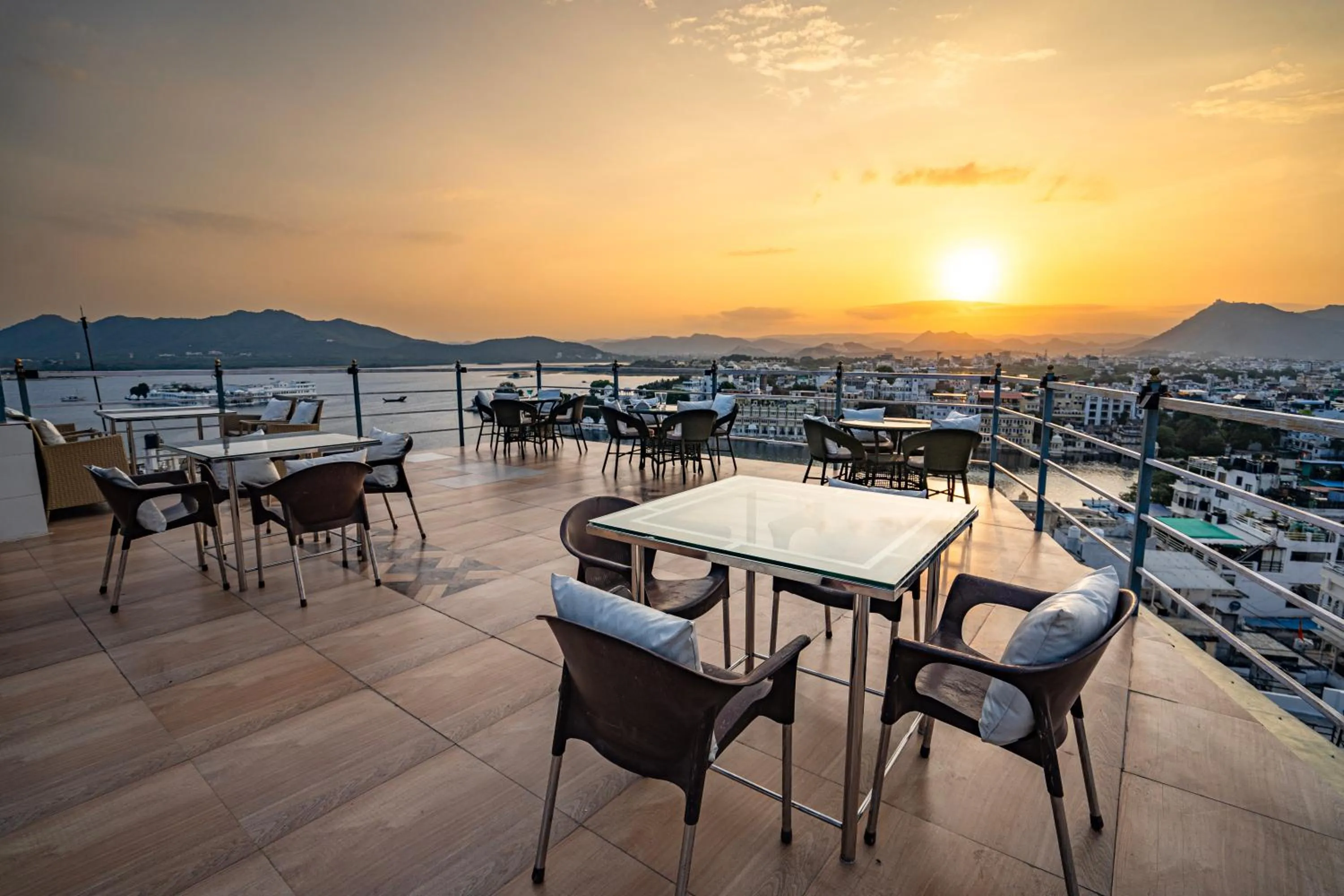 Restaurant/places to eat in The Lake View Hotel- On Lake Pichola