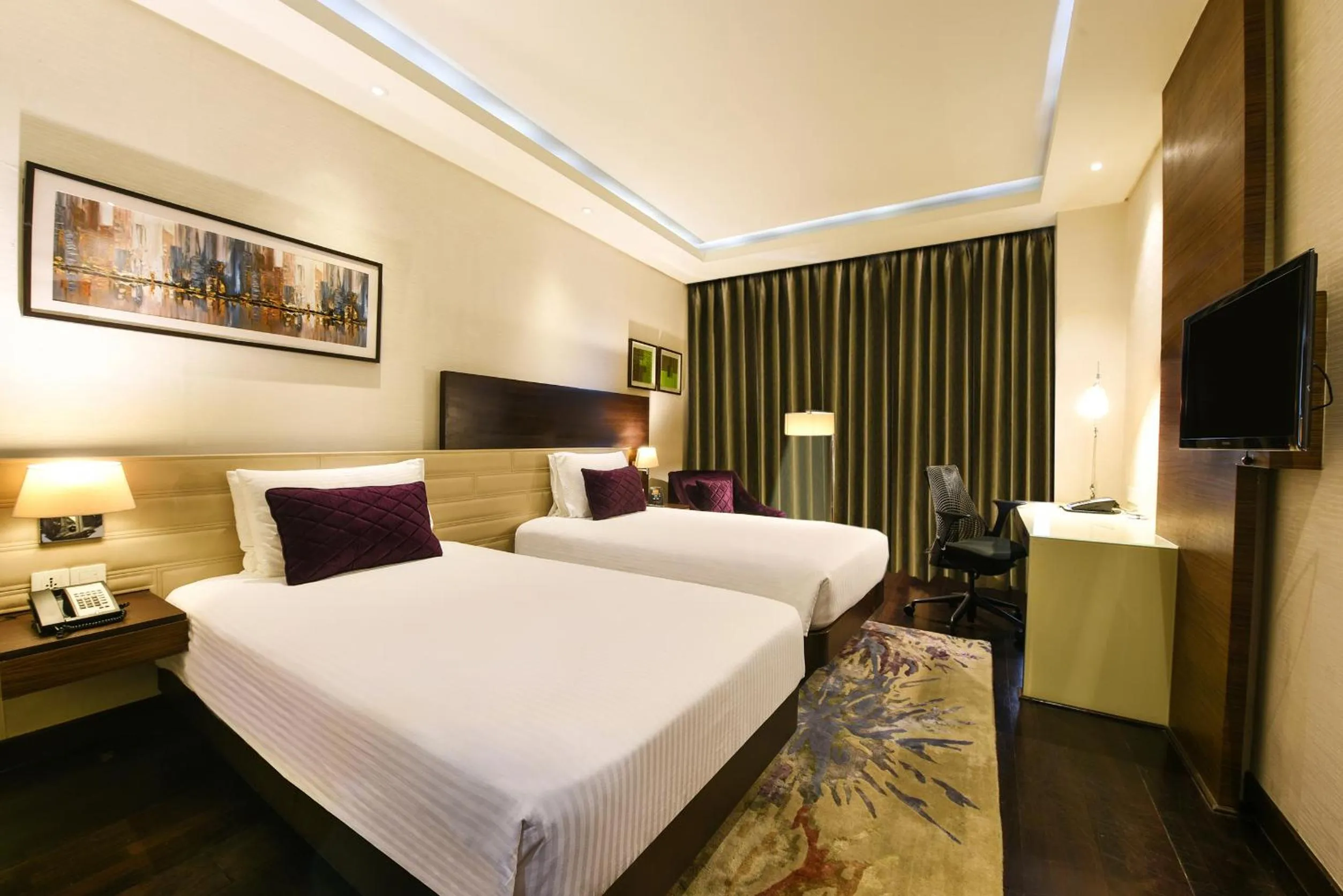 Bed in DoubleTree by Hilton Gurugram Baani Square
