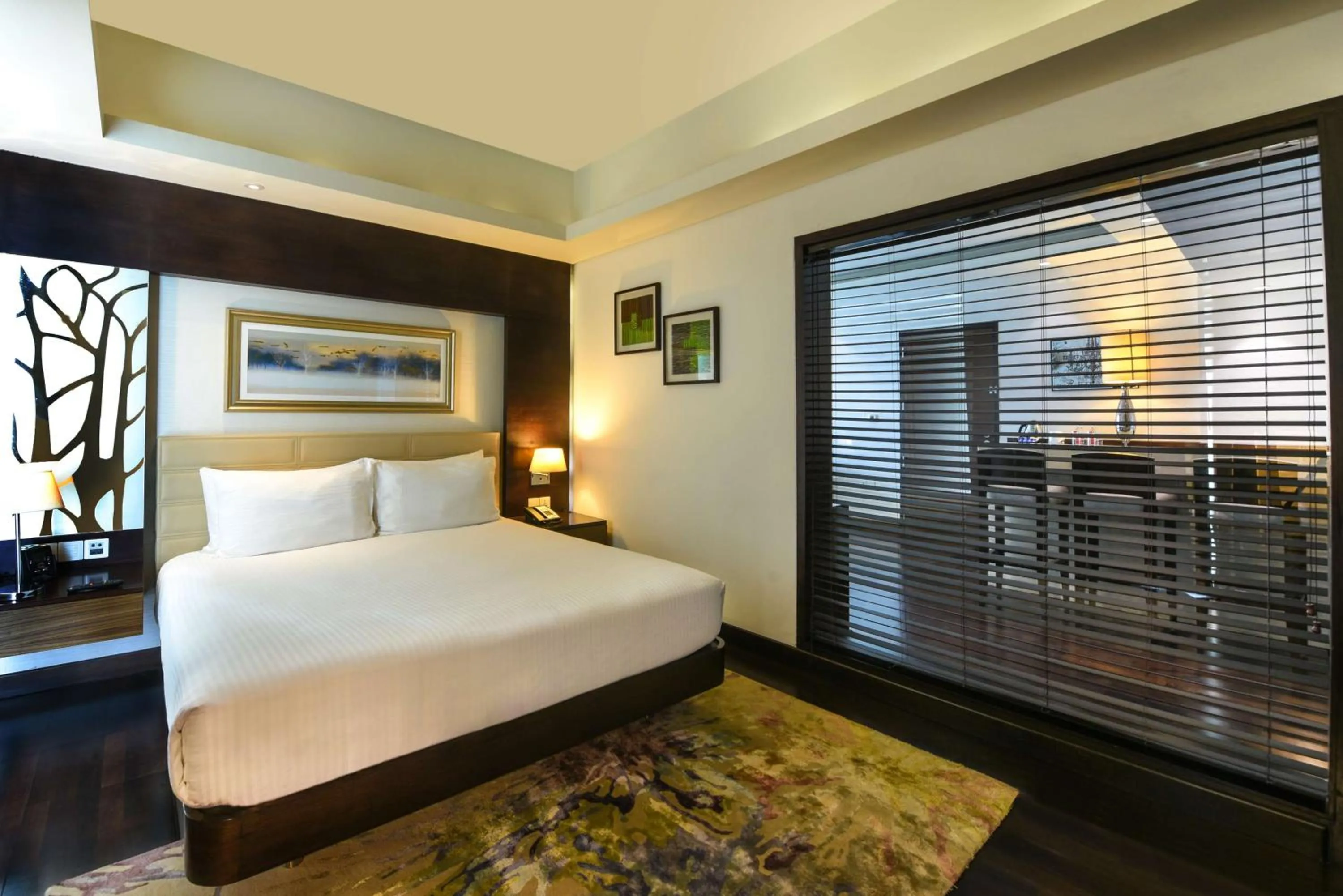 Bed in DoubleTree by Hilton Gurugram Baani Square