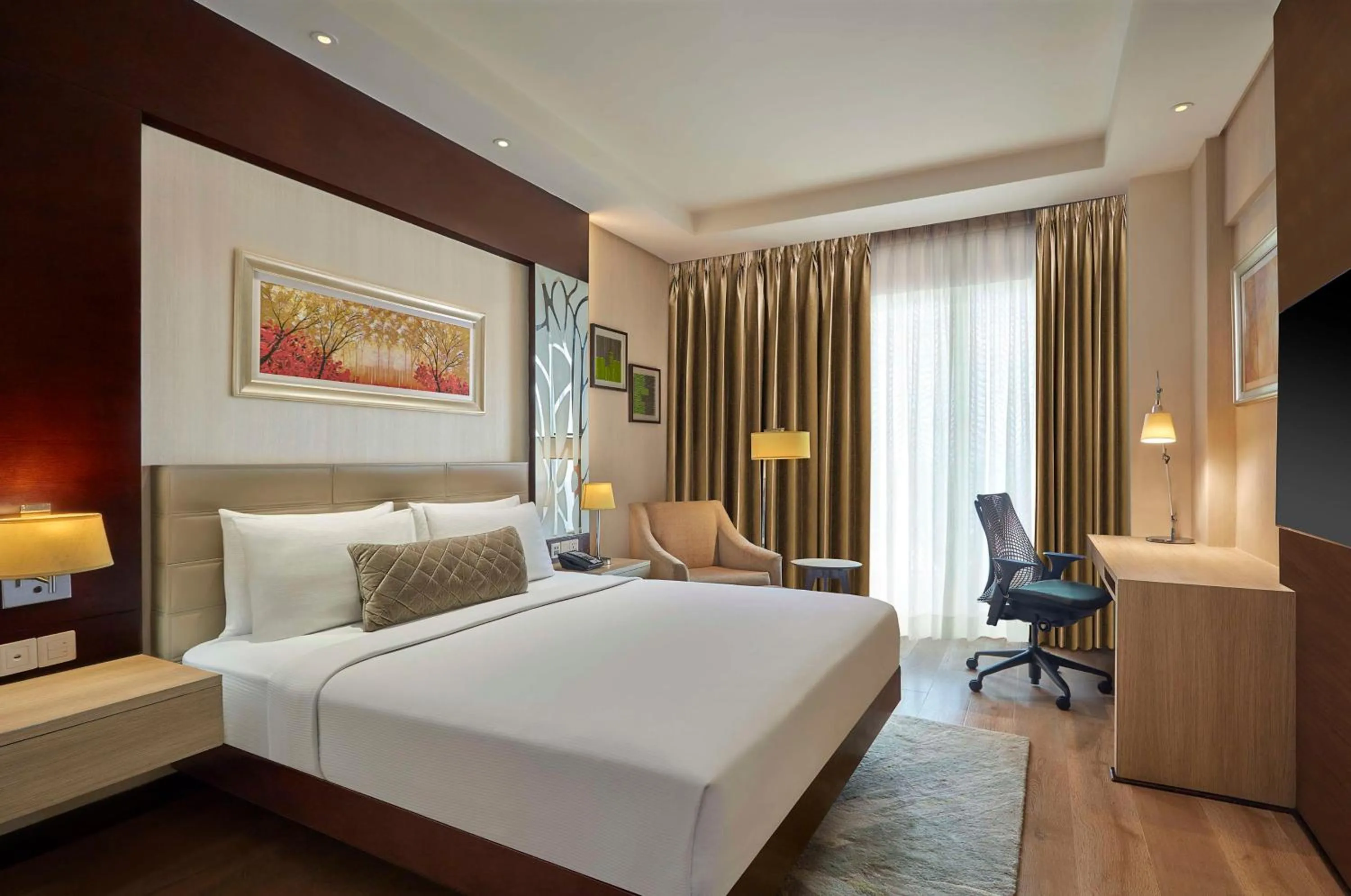 Bedroom, Bed in DoubleTree by Hilton Gurugram Baani Square