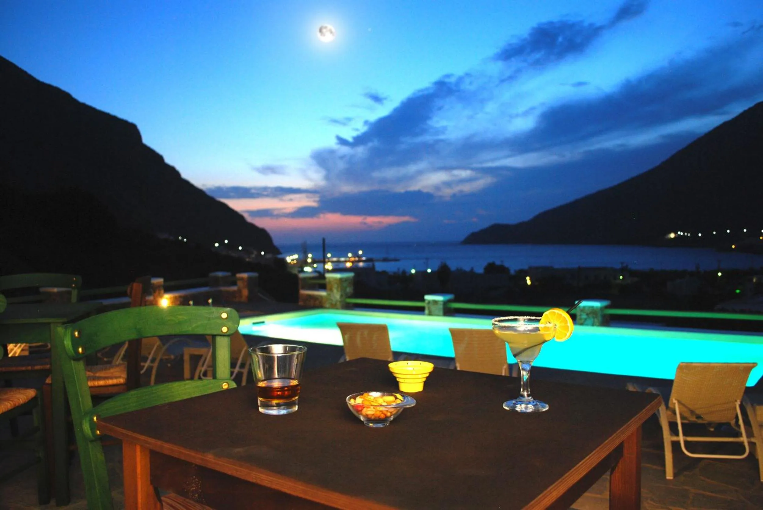 Drinks in Xerolithia