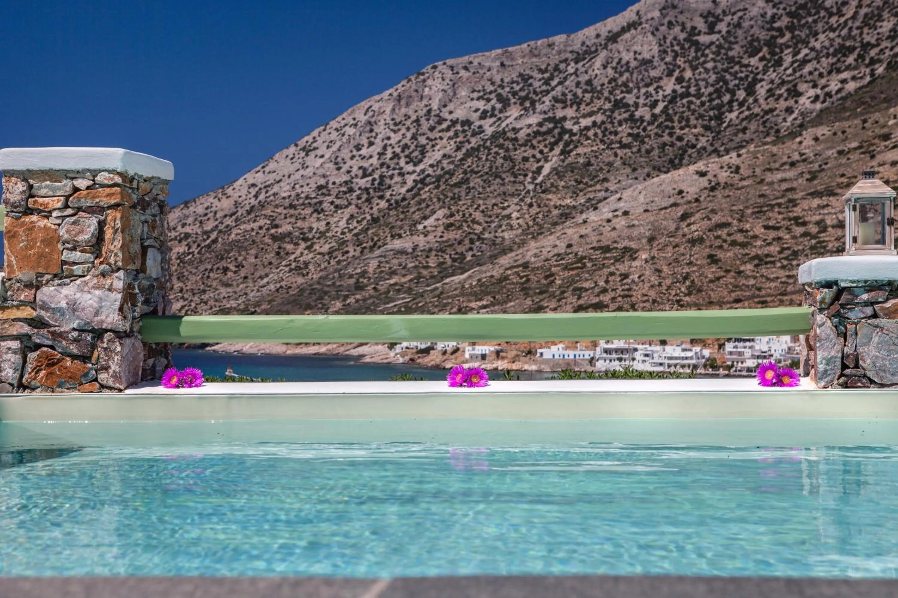 Swimming pool in Xerolithia