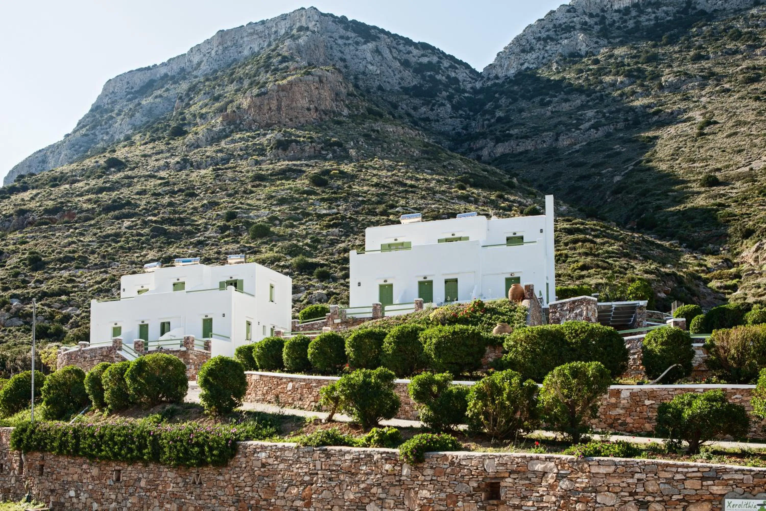 Facade/entrance in Xerolithia