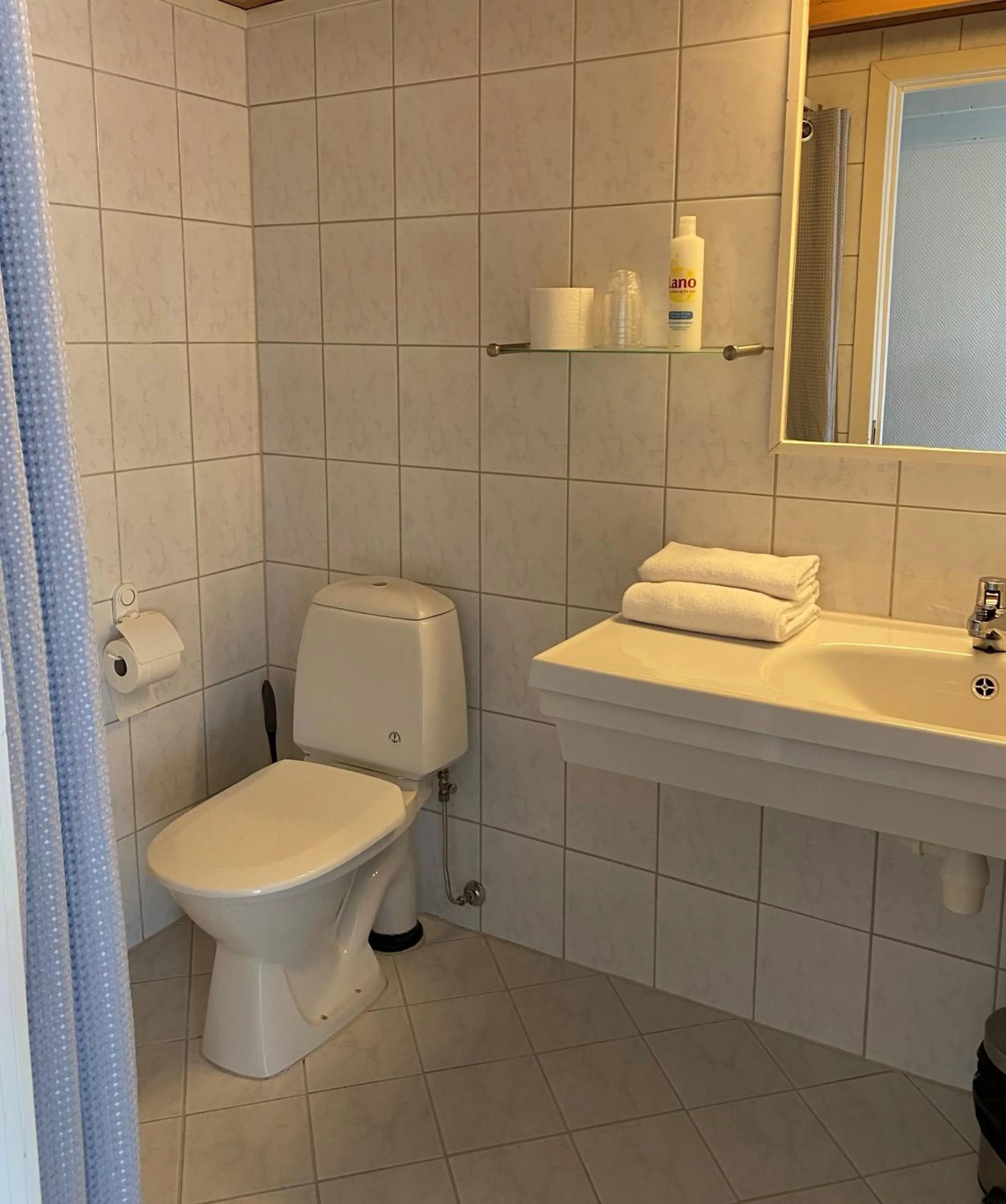 Bathroom in Hotel Svartisen