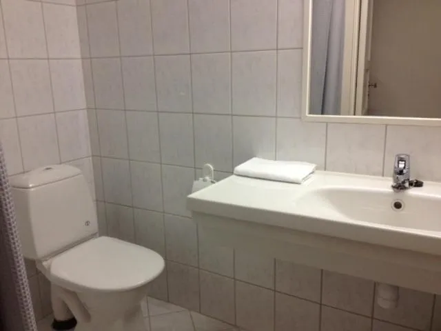 Shower in Hotel Svartisen