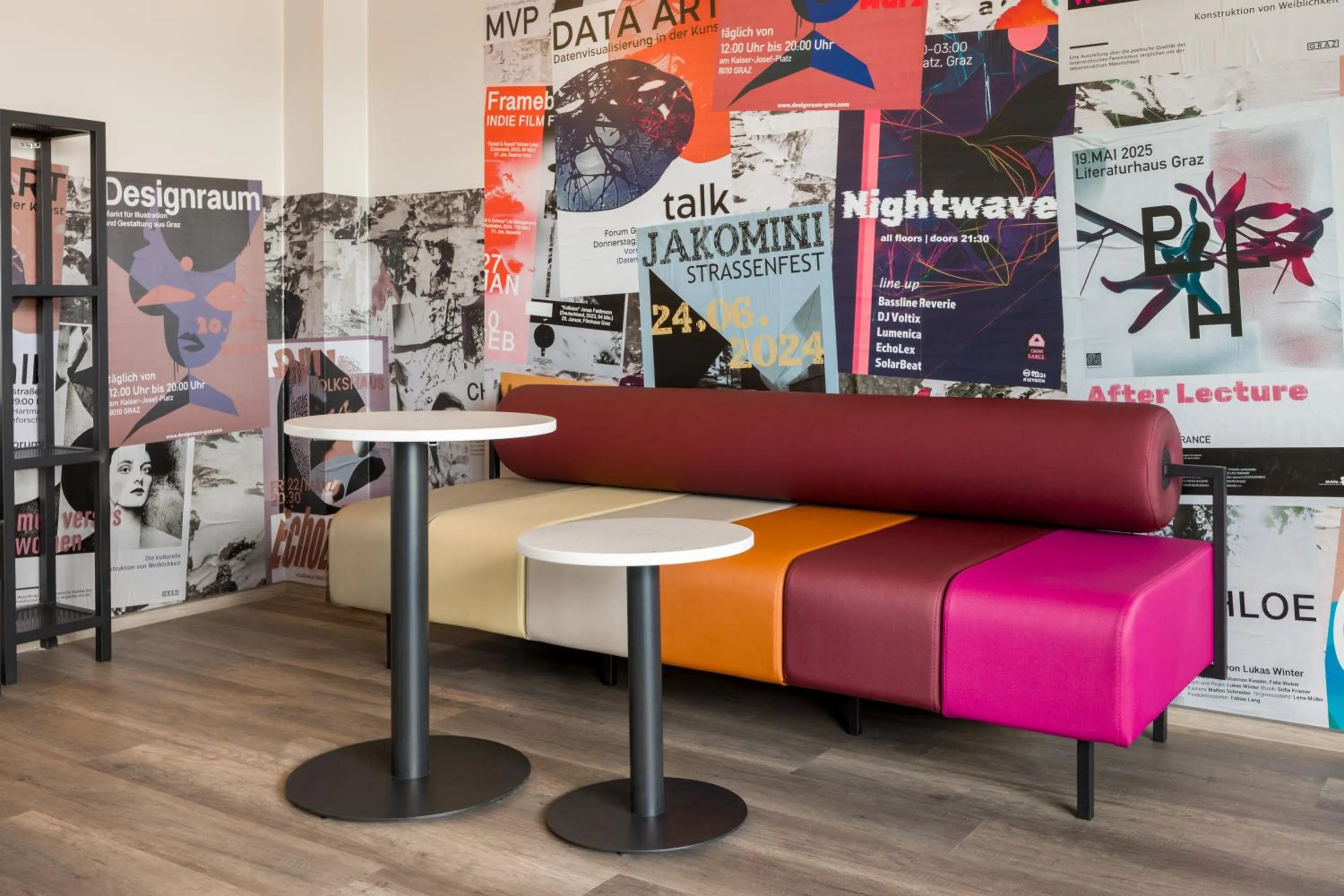 Seating area in a&o Graz Hauptbahnhof