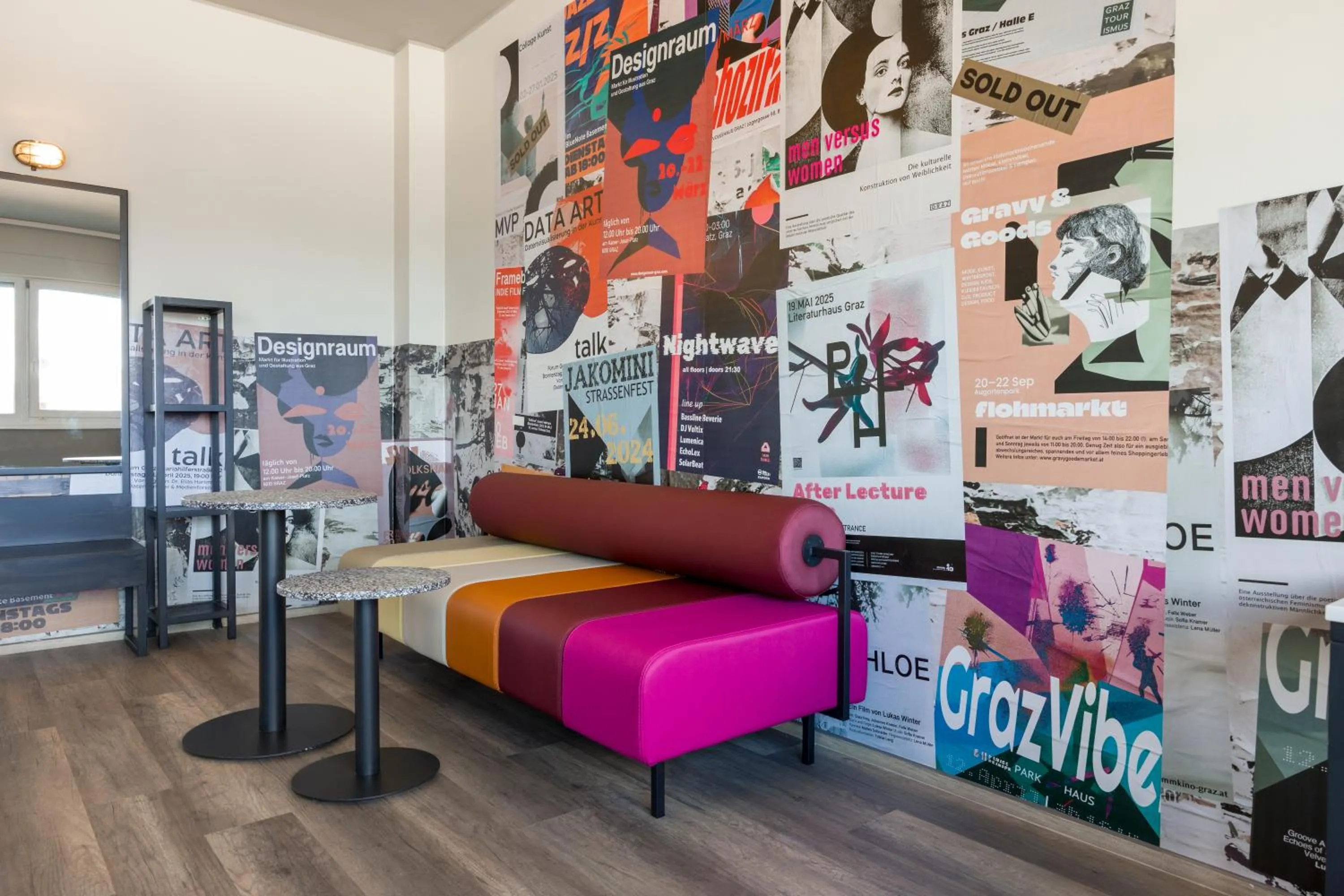 Seating area in a&o Graz Hauptbahnhof
