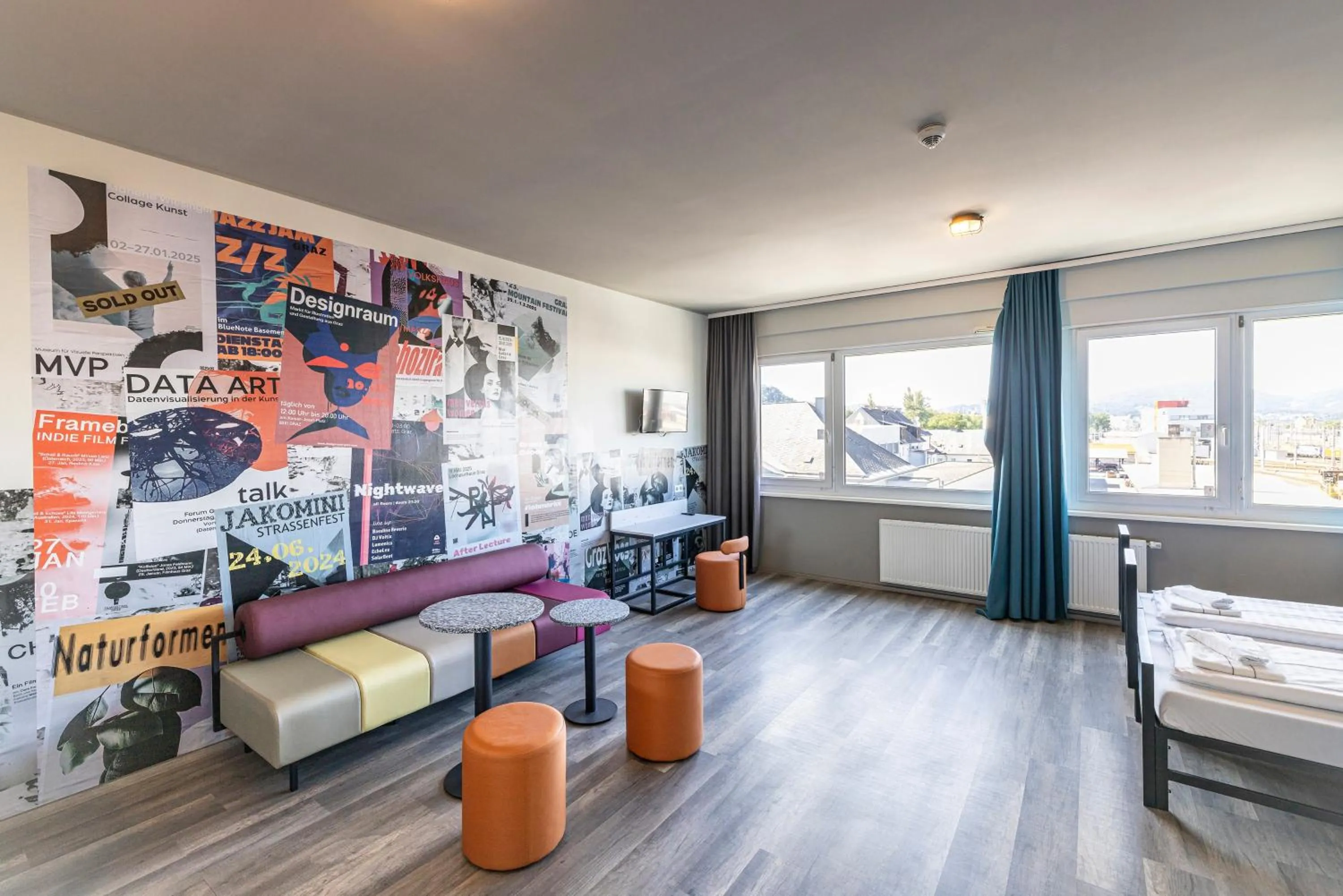 View (from property/room), Bed in a&o Graz Hauptbahnhof