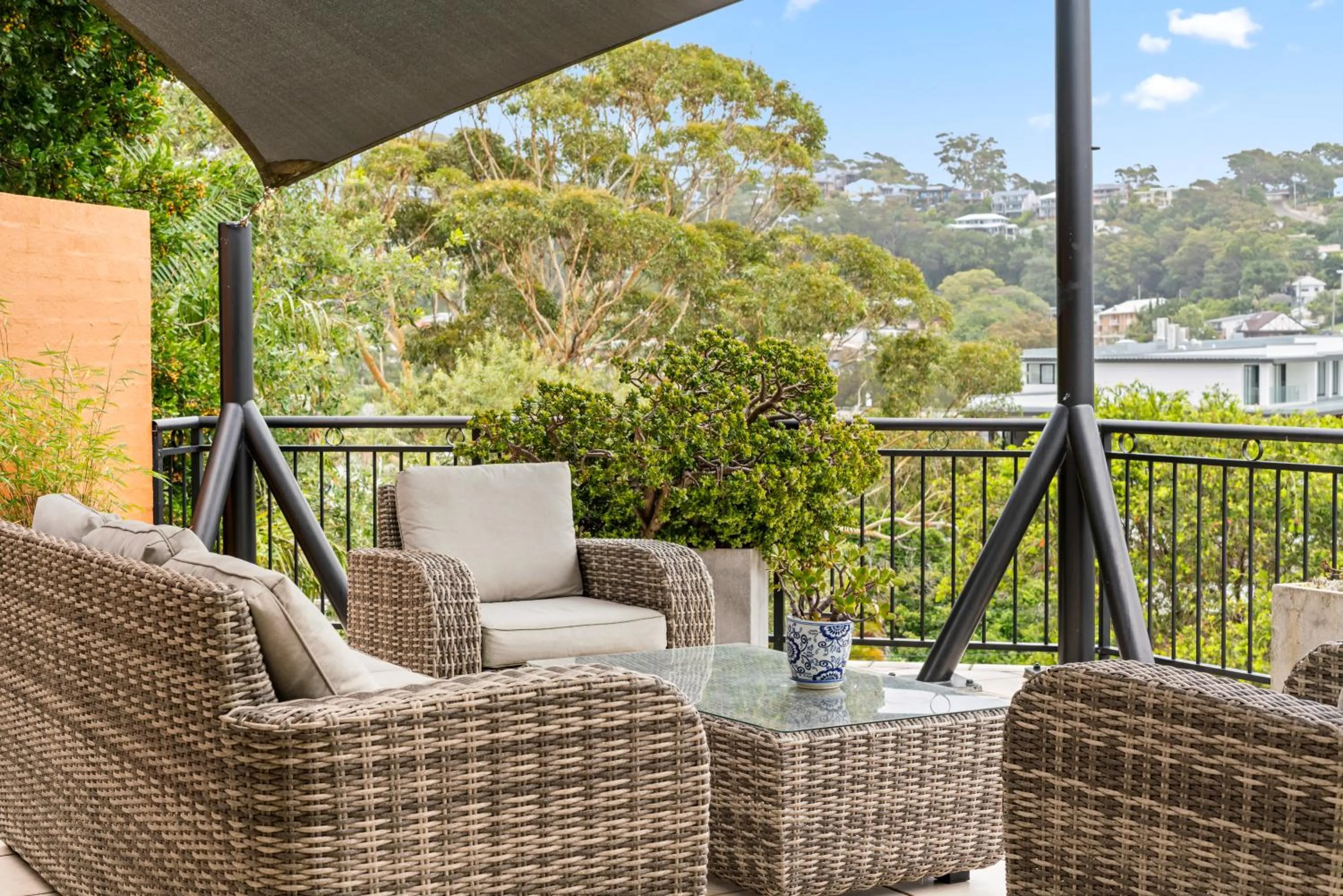 Seating area in Terrigal Sails Serviced Apartments