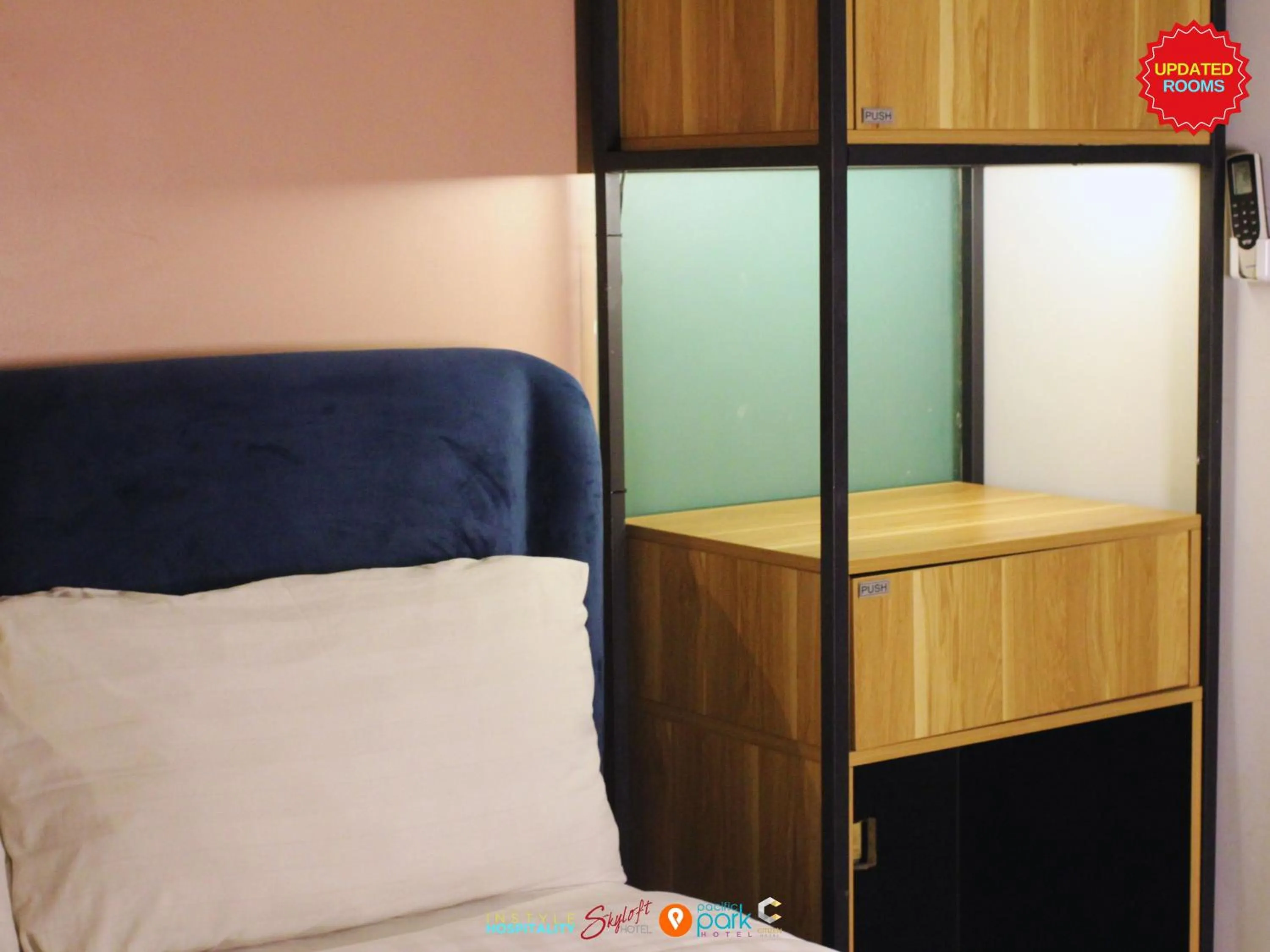 Bedroom, Bed in Citizen Hotel