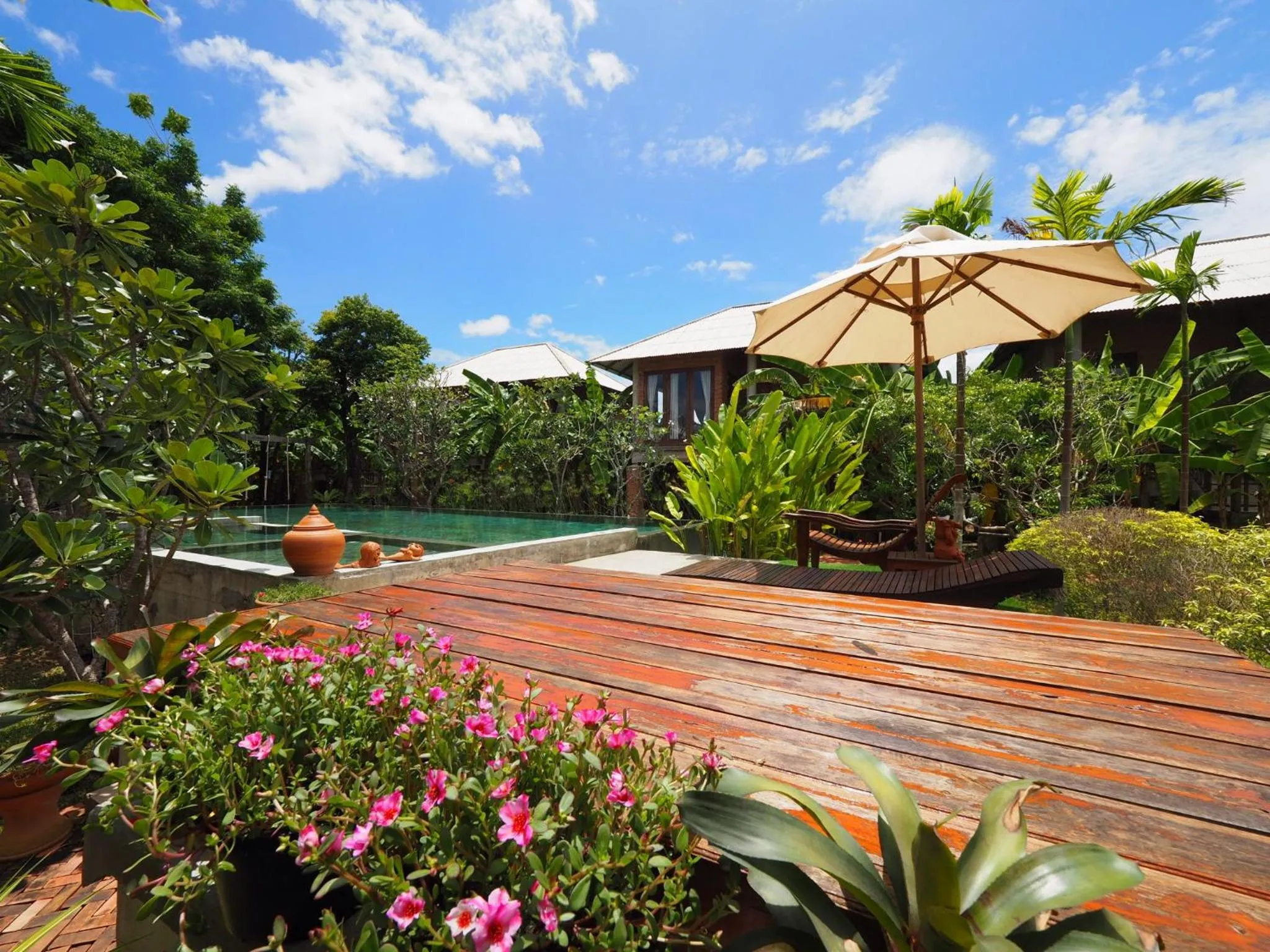 Garden in BaanSuk Sukhothai Resort