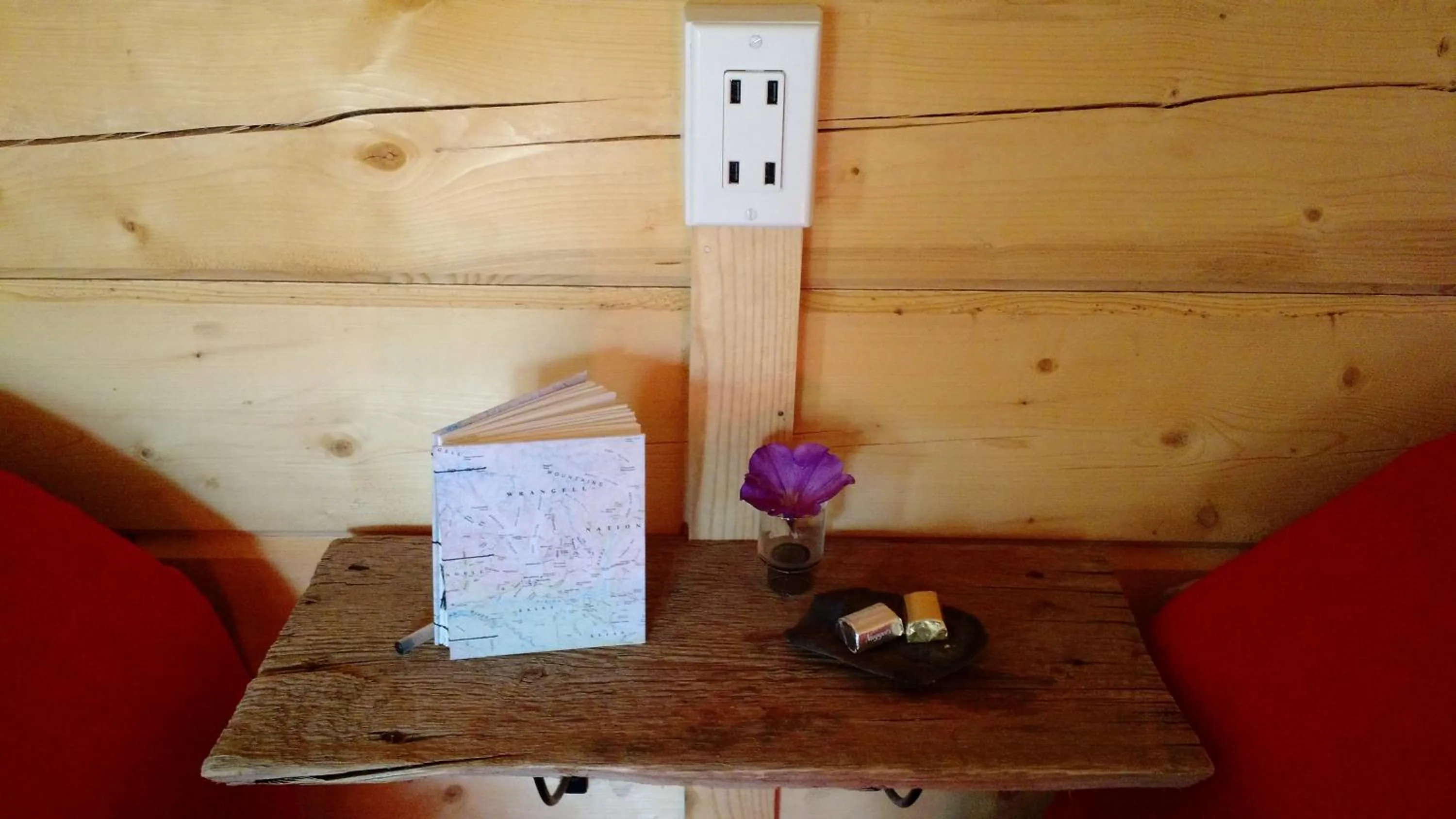 Blackburn Cabins - McCarthy, Alaska