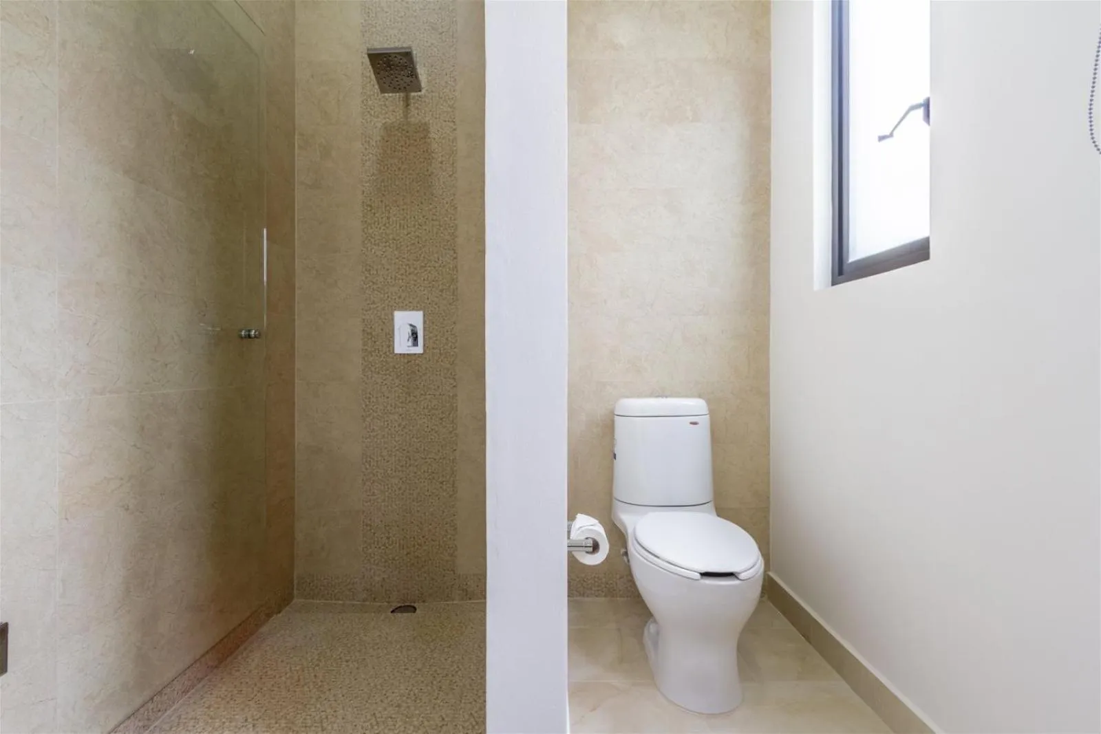 Shower in Ciudad Mayakoba Homes by Vimex