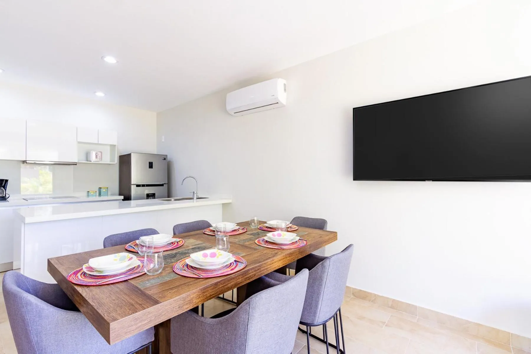 Dining area in Ciudad Mayakoba Homes by Vimex