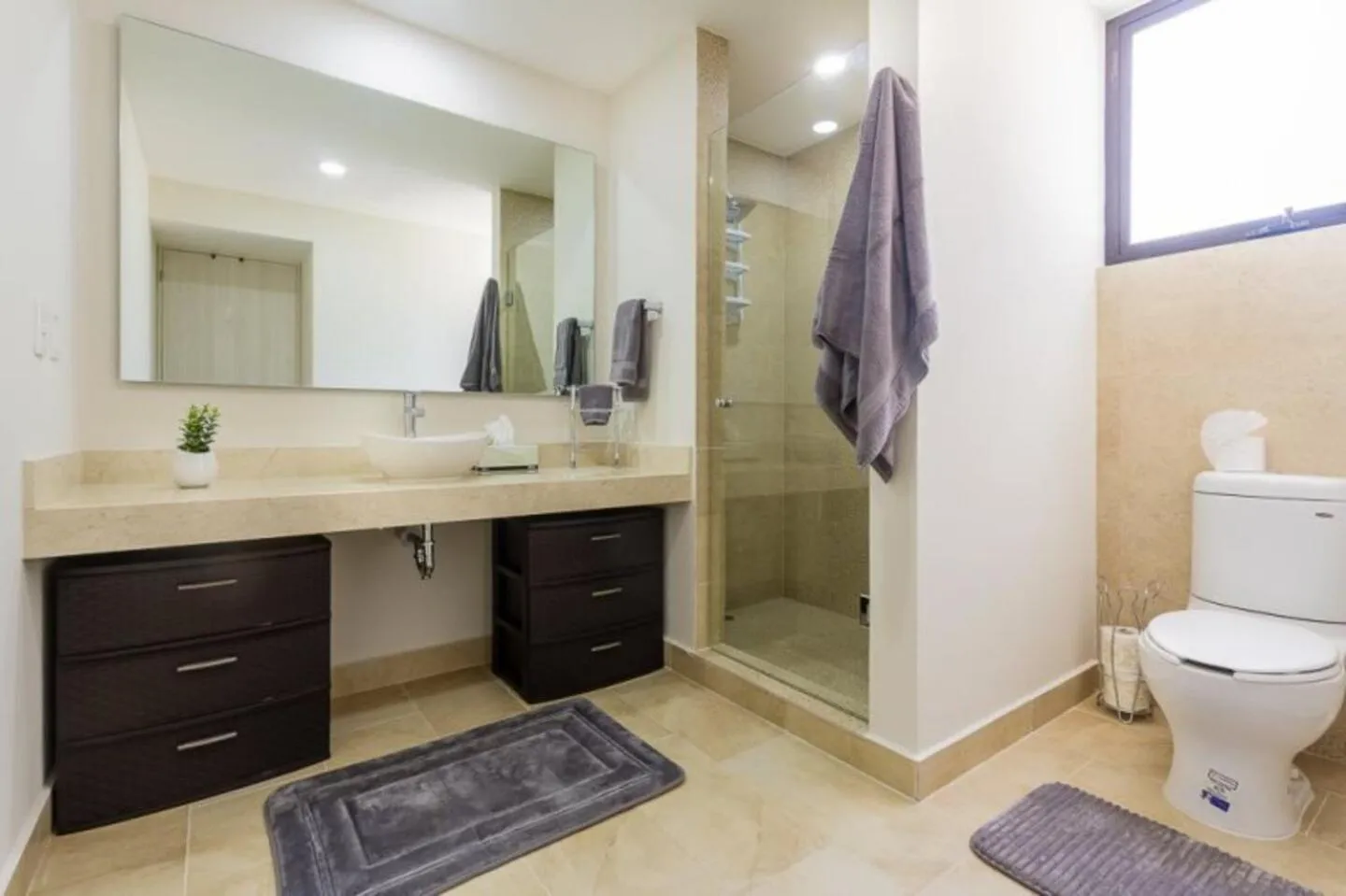 Bathroom in Ciudad Mayakoba Homes by Vimex