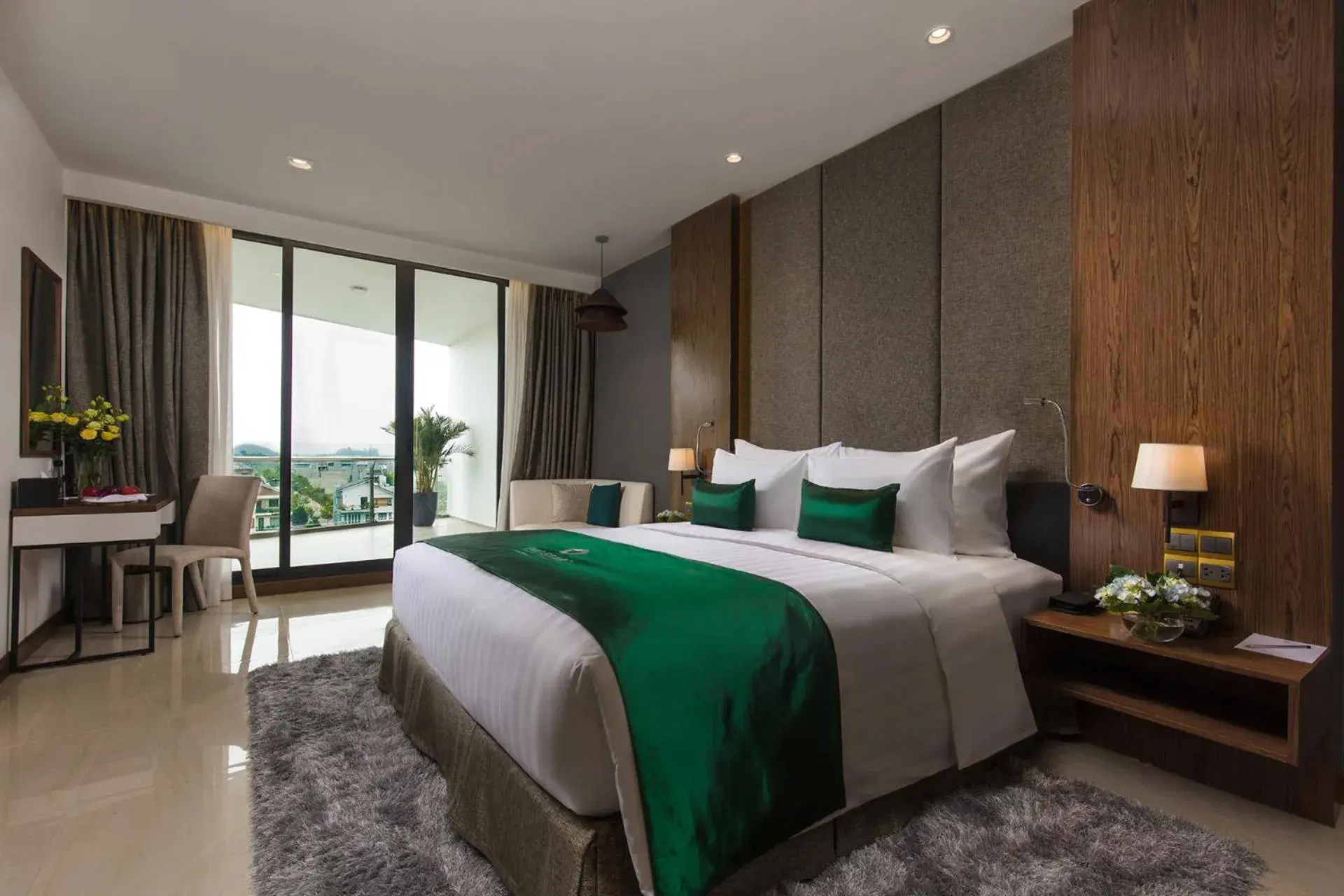 Double Room with Lake View in DIC Star Hotels & Resorts Vinh Phuc Double Room with Lake View in DIC Star Hotels & Resorts Vinh Phuc
