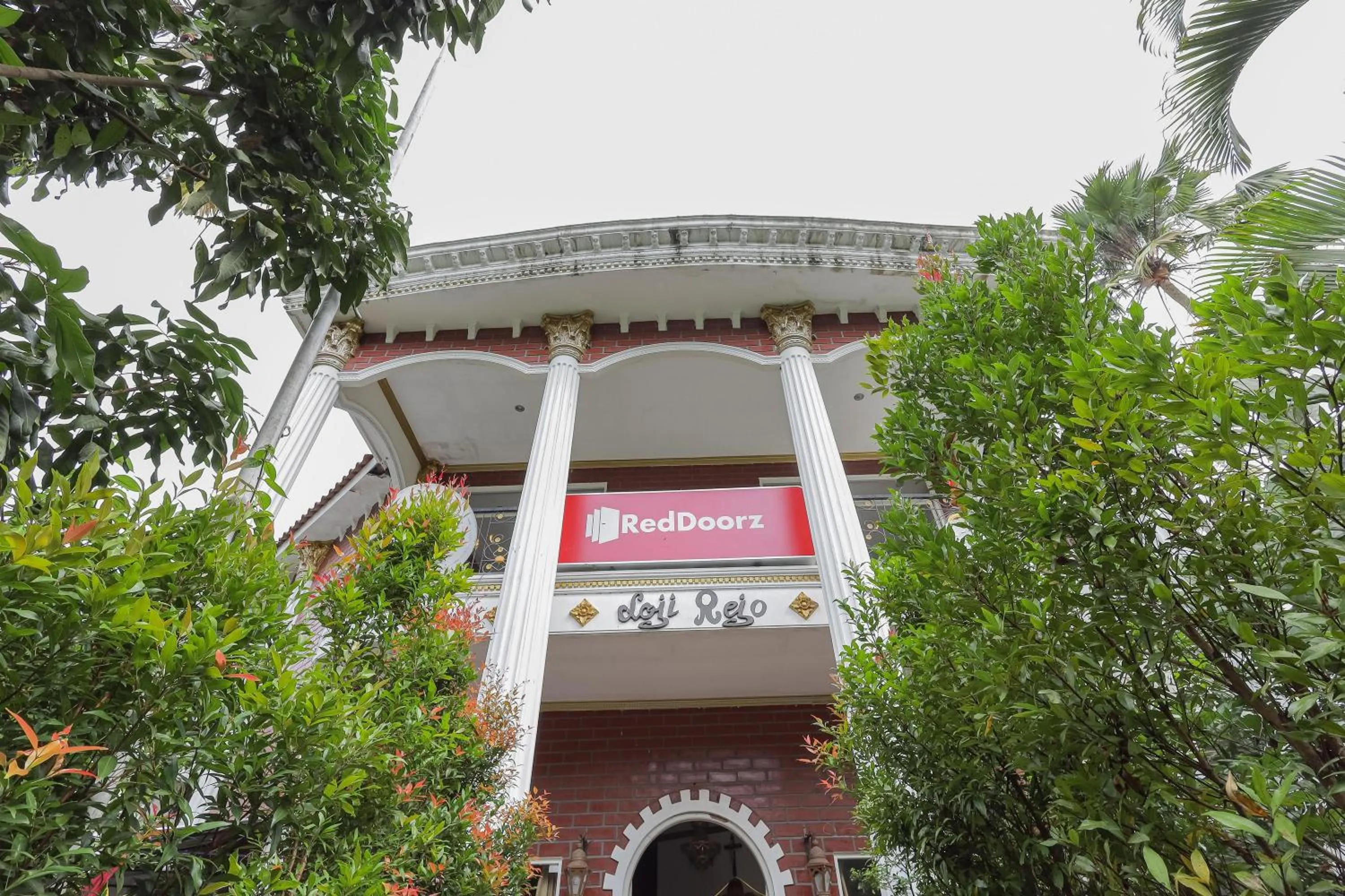 Property Building in RedDoorz at Villa Puncak Tidar