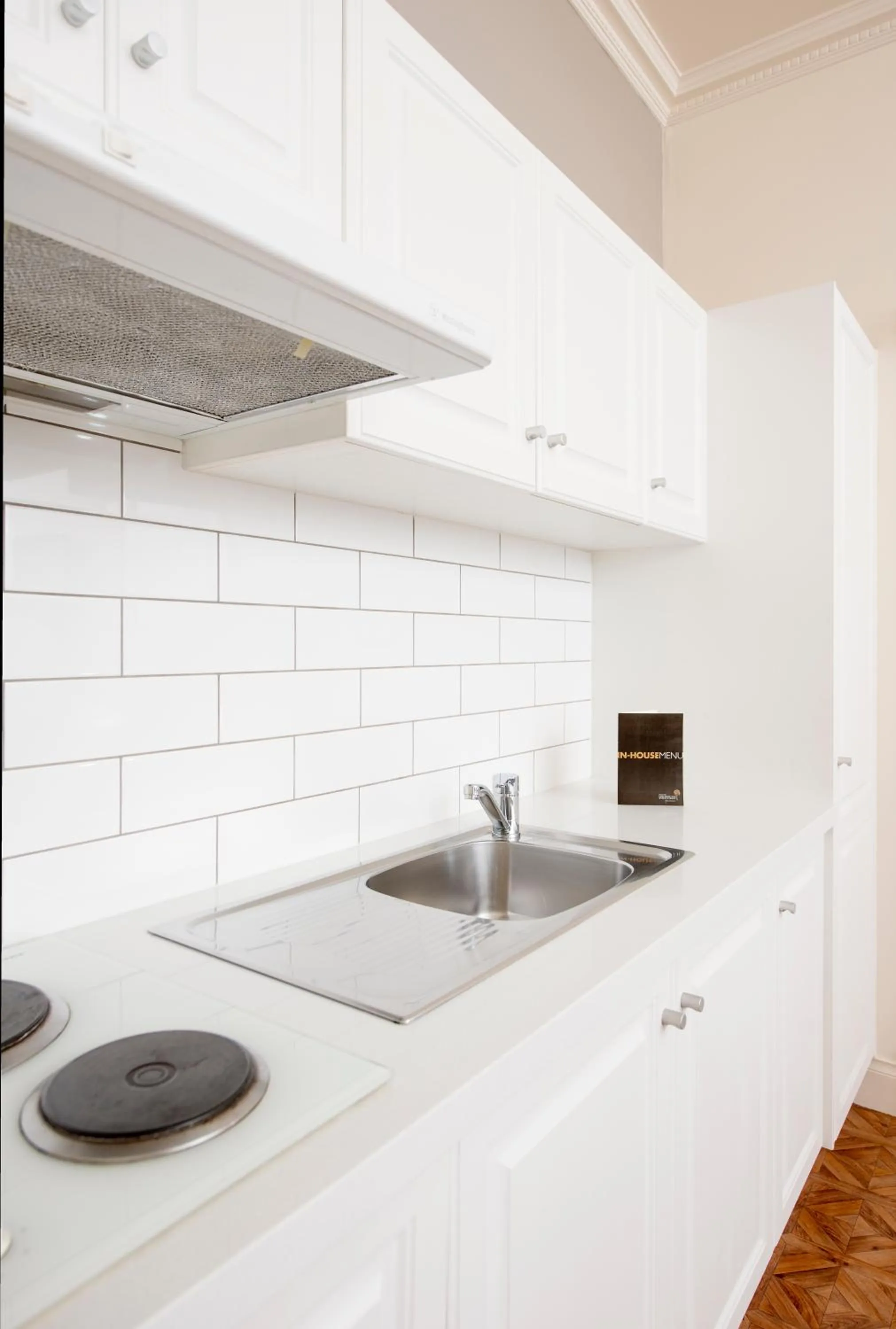 Kitchen or kitchenette in Majestic Tynte Street Apartments