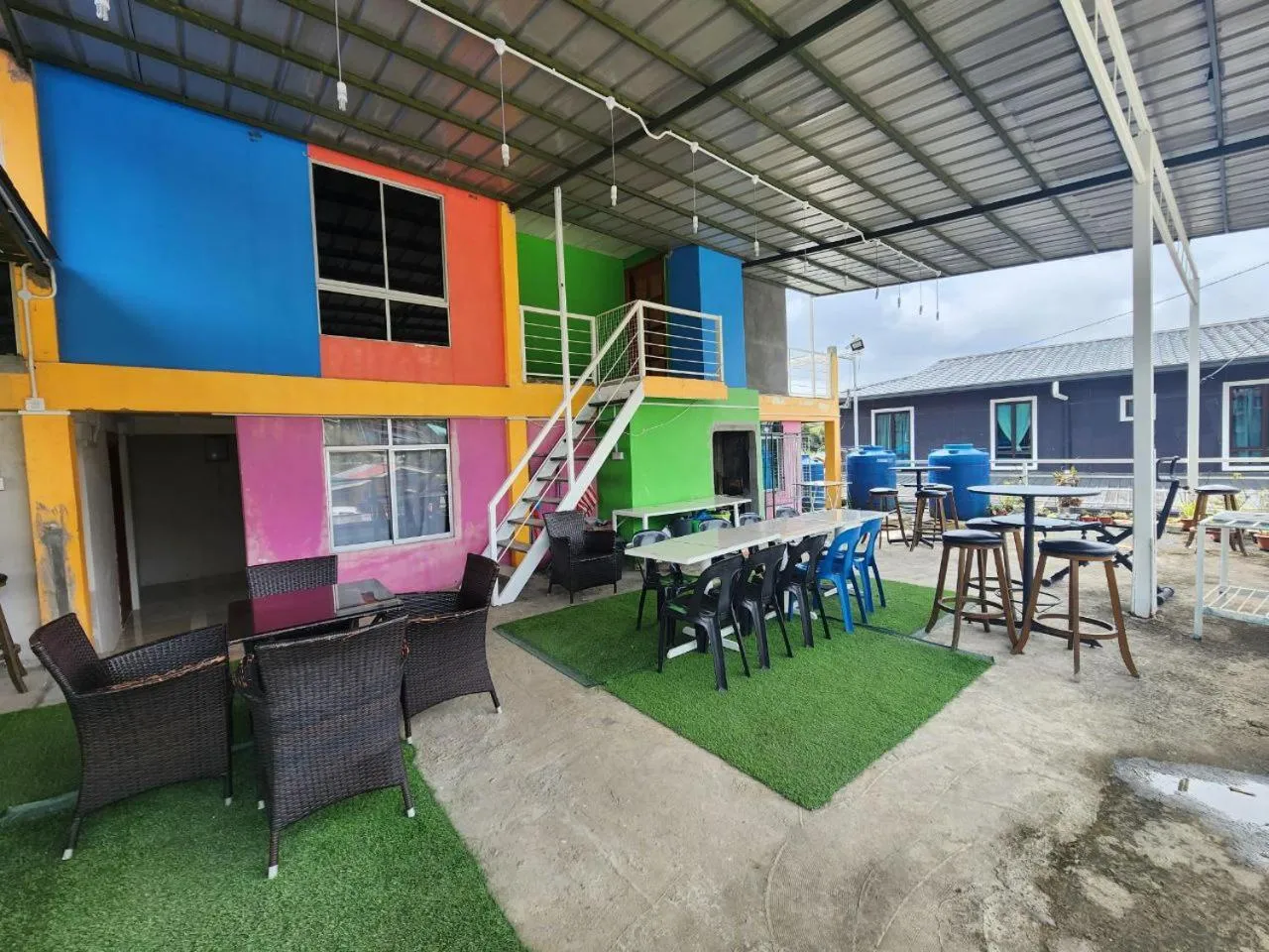 Property building in Kupi-Kupi & Stay