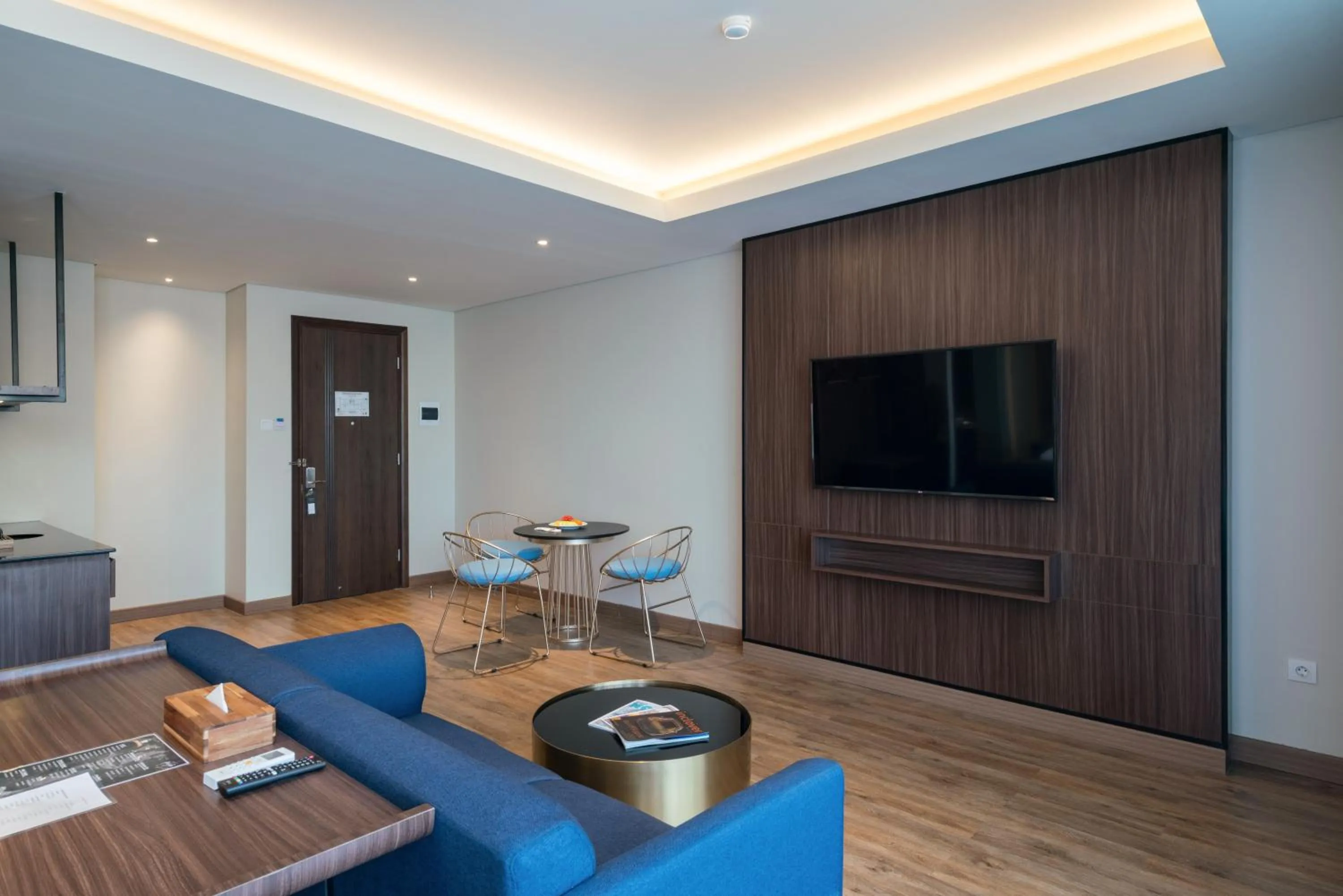 TV and multimedia in Luminor Hotel Jakarta Kota By WH