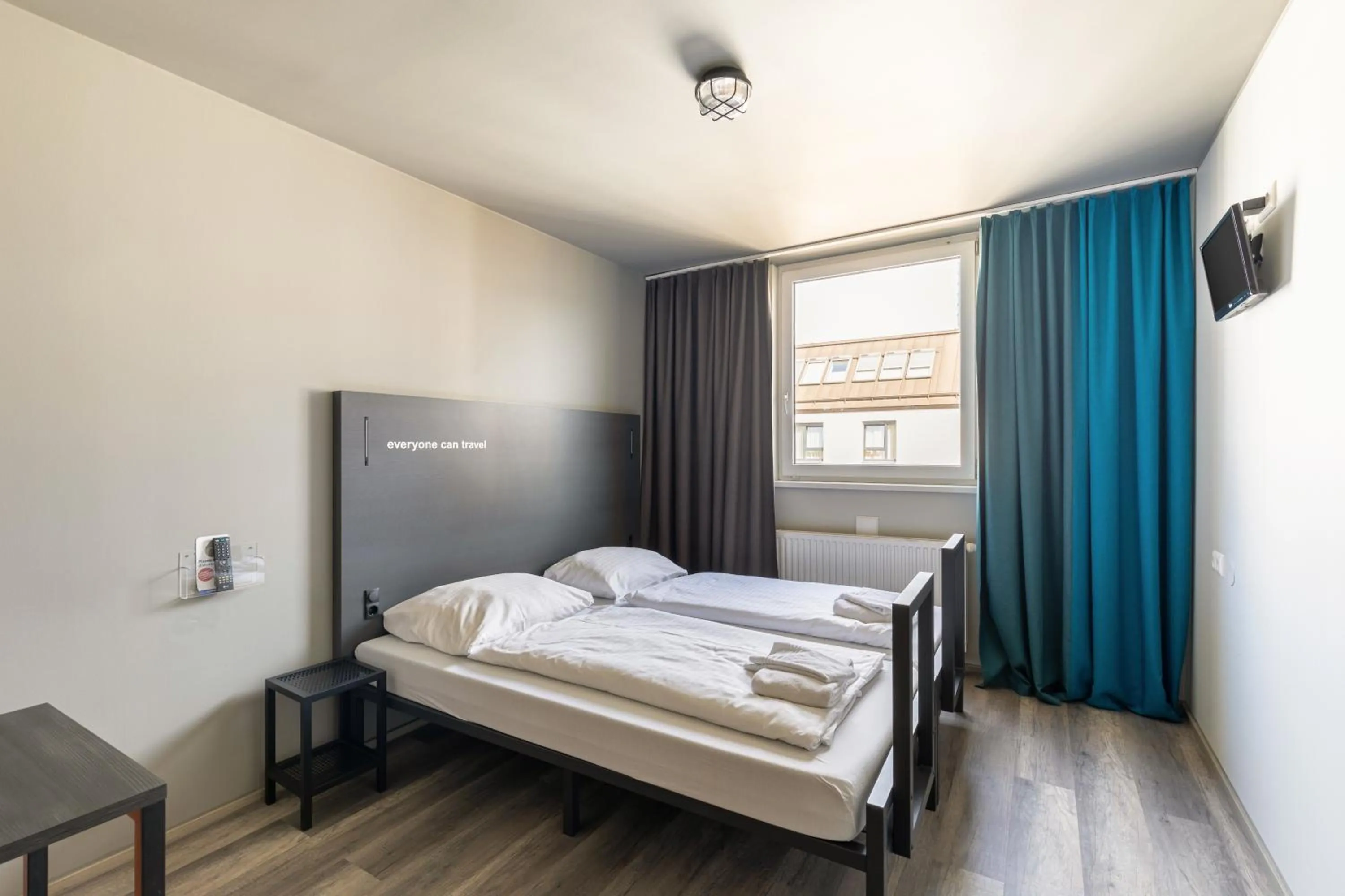 Photo of the whole room, Bed in a&o Wien Hauptbahnhof