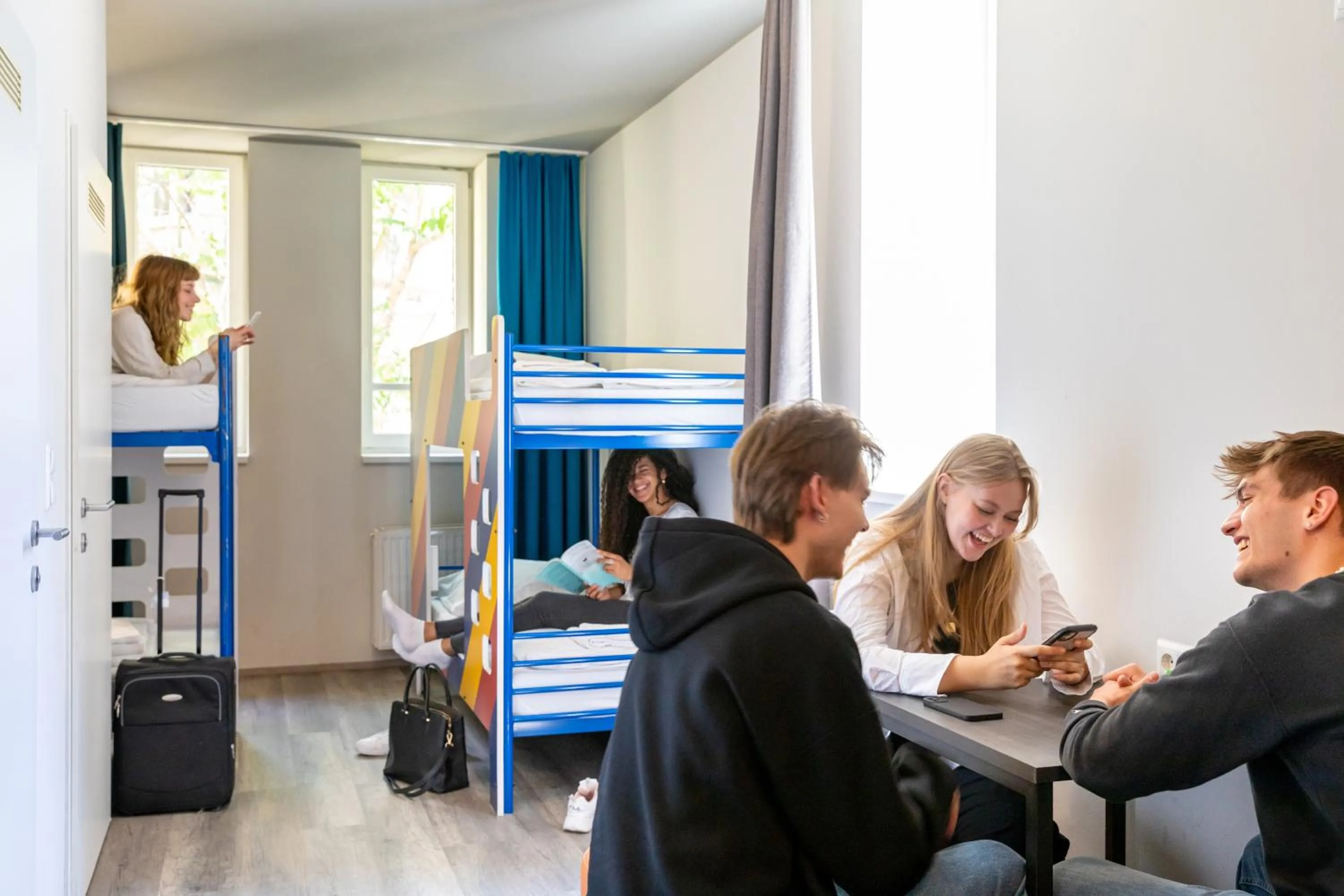 Photo of the whole room in a&o Wien Hauptbahnhof