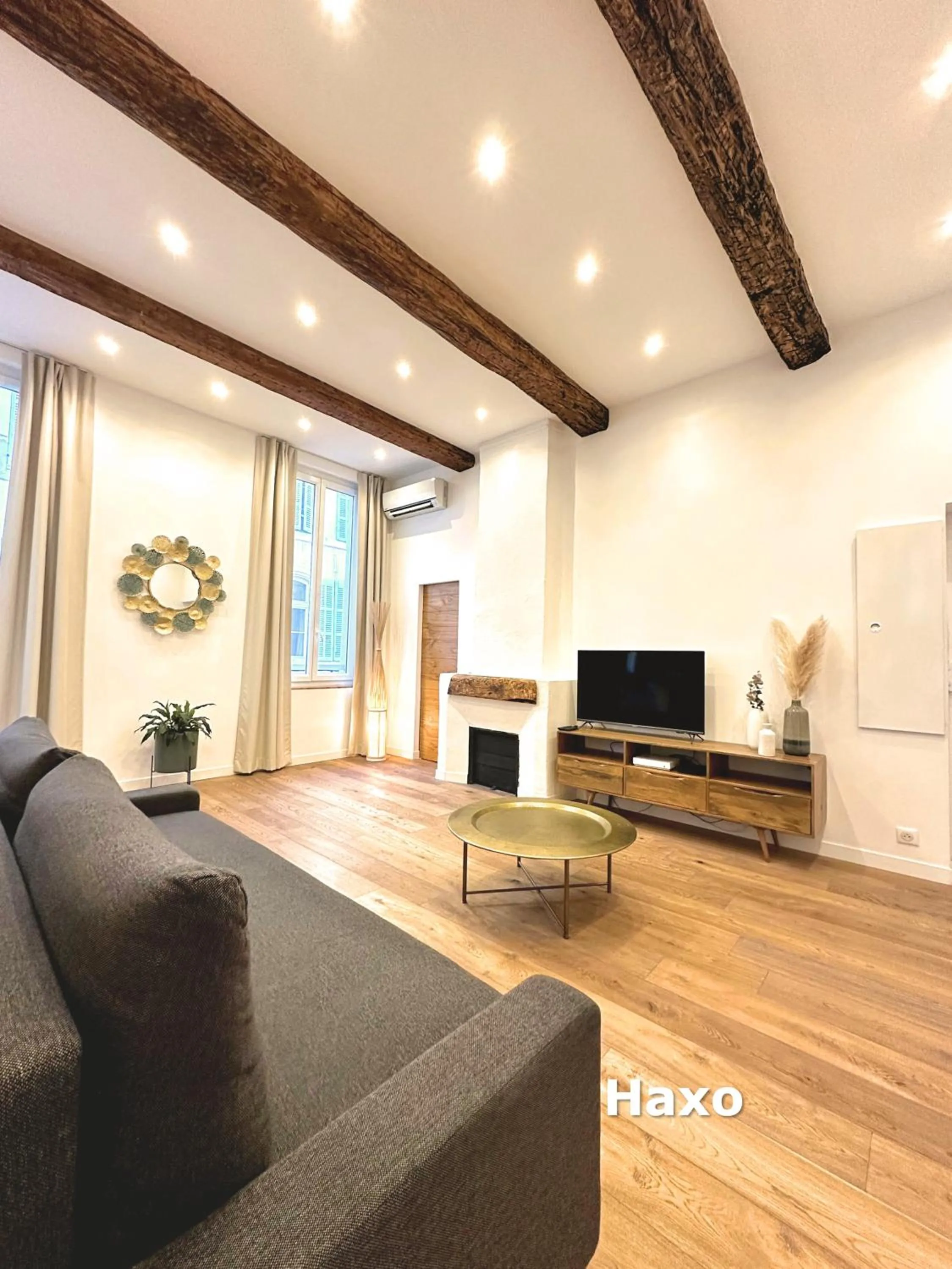 TV and multimedia in Les Appartements du Vieux Port