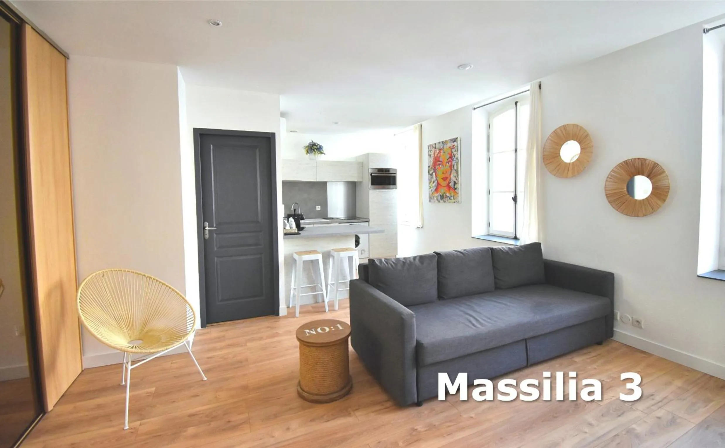 Photo of the whole room in Les Appartements du Vieux Port