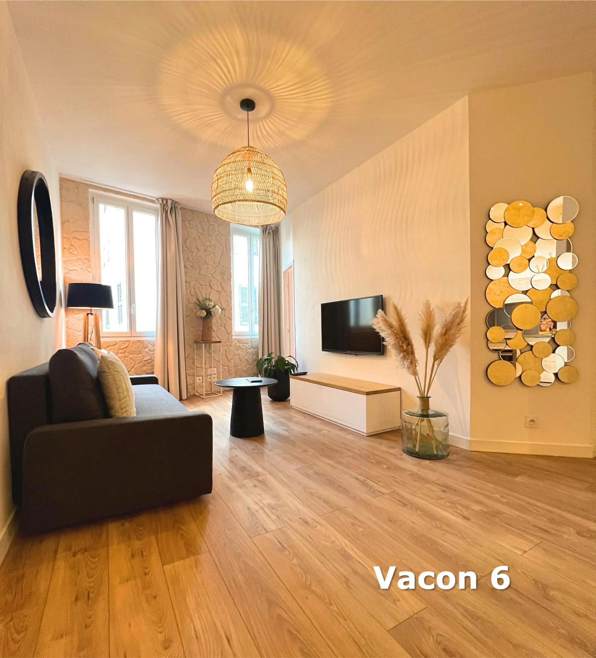 TV and multimedia in Les Appartements du Vieux Port