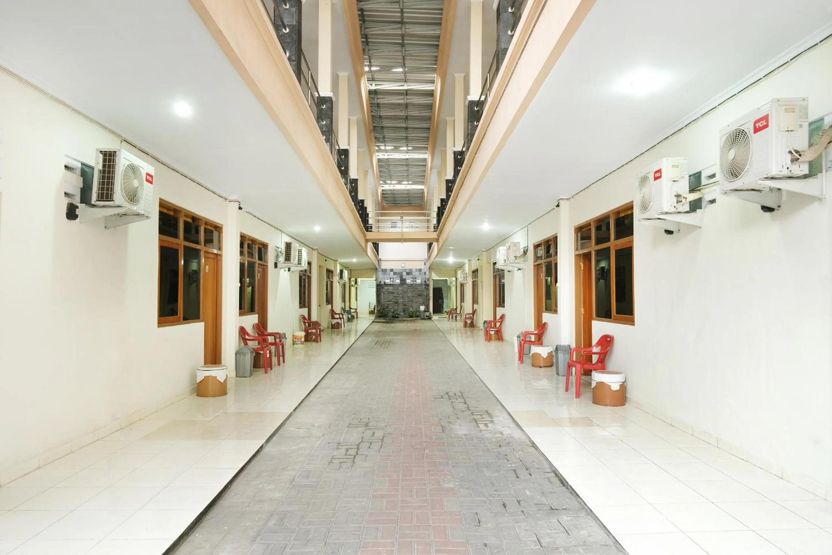 Lobby or reception in RedDoorz Plus @ Jalan Parangtritis 2
