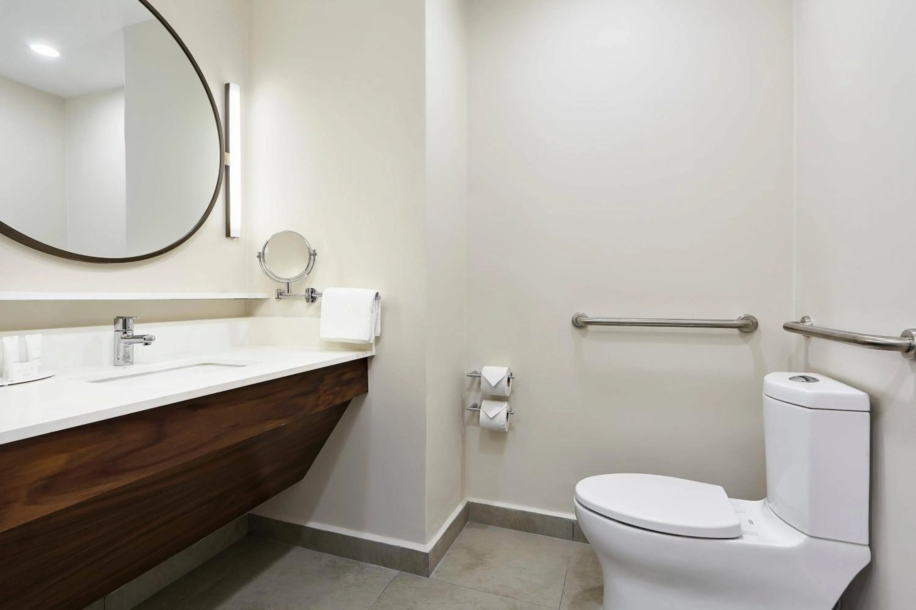 Bathroom in Fairfield Inn & Suites by Marriott Cancun Airport