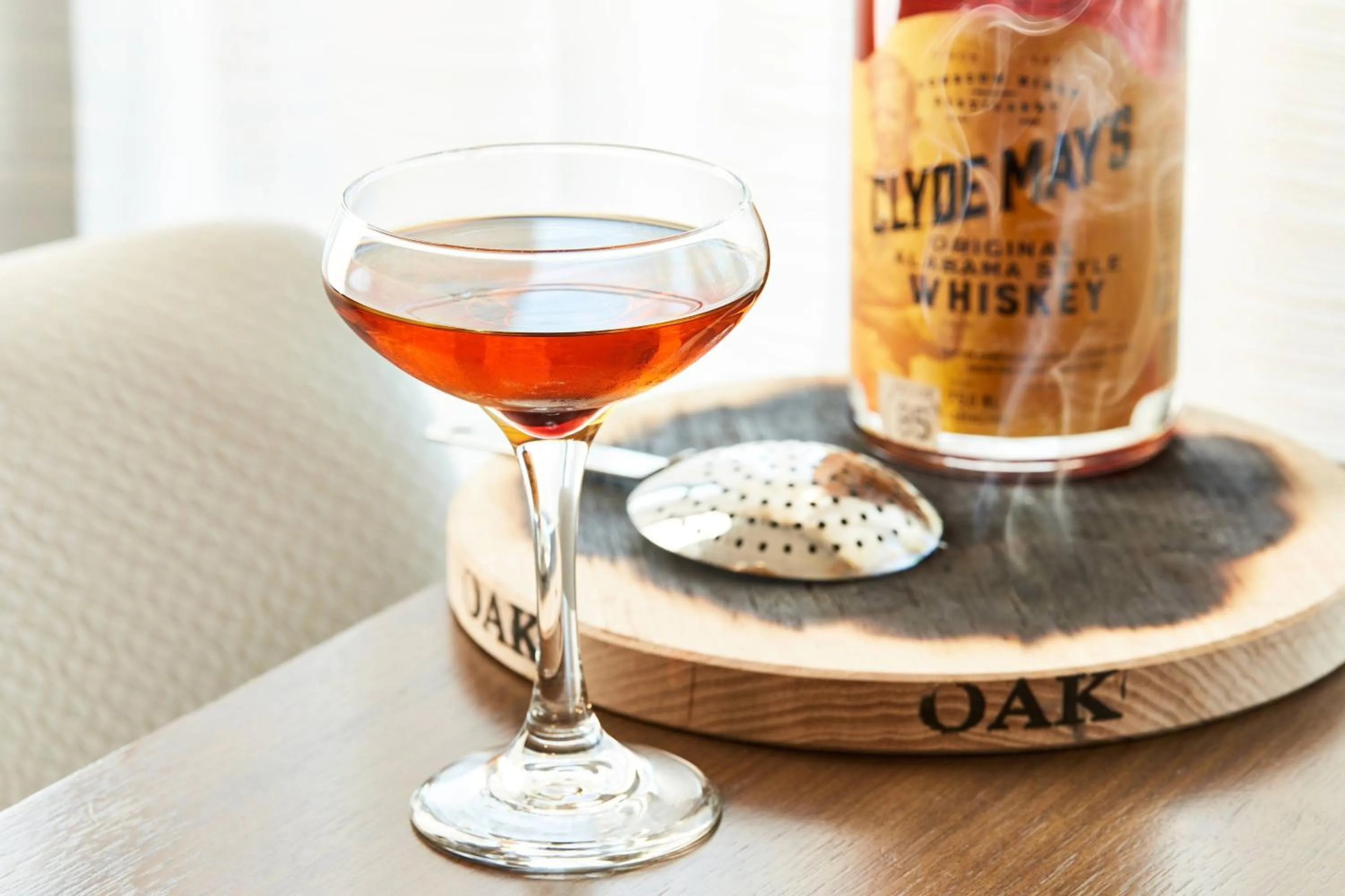 Lounge or bar in AC Hotel by Marriott Huntsville Downtown