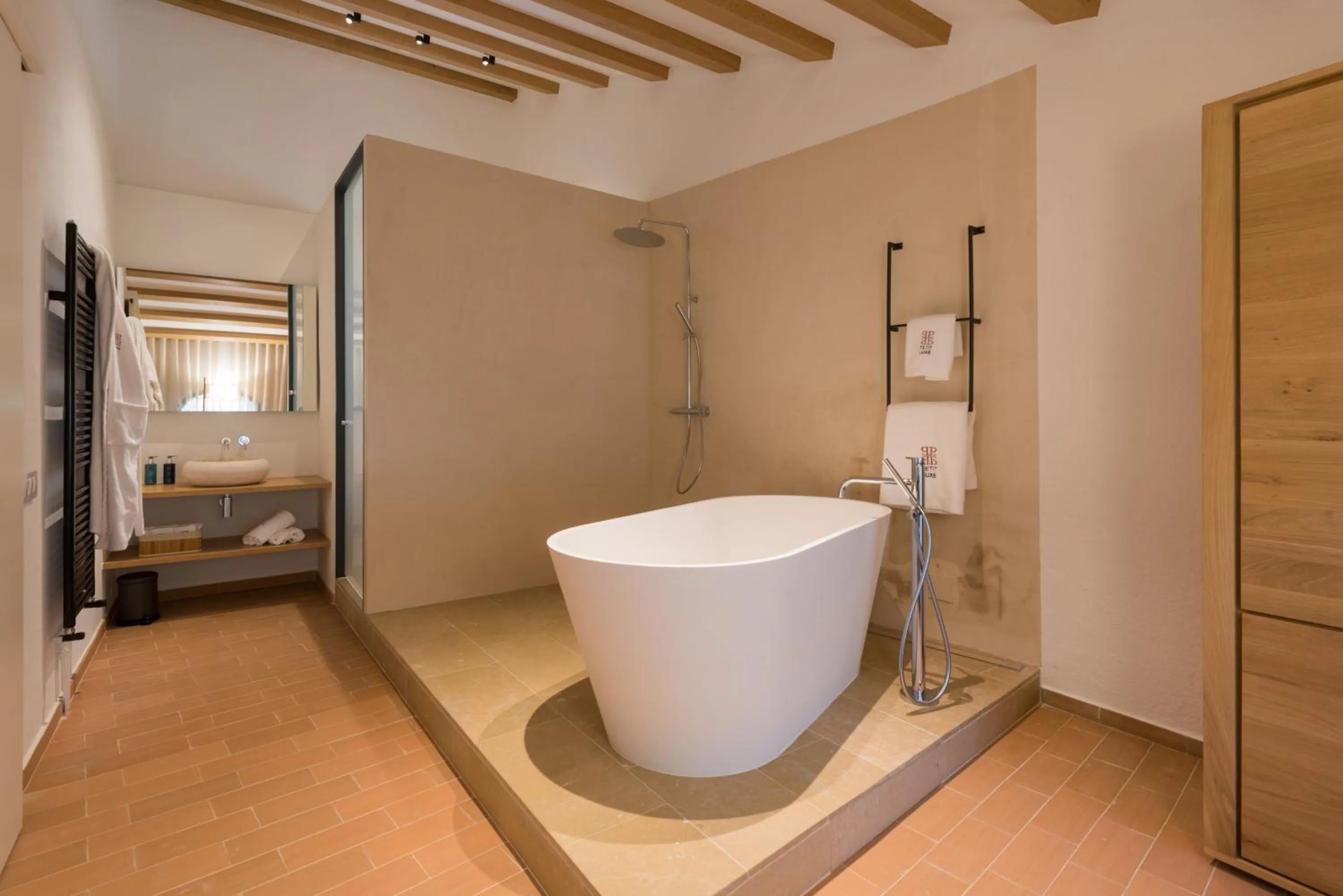 Bathroom in La Piconera (Petit Luxe)