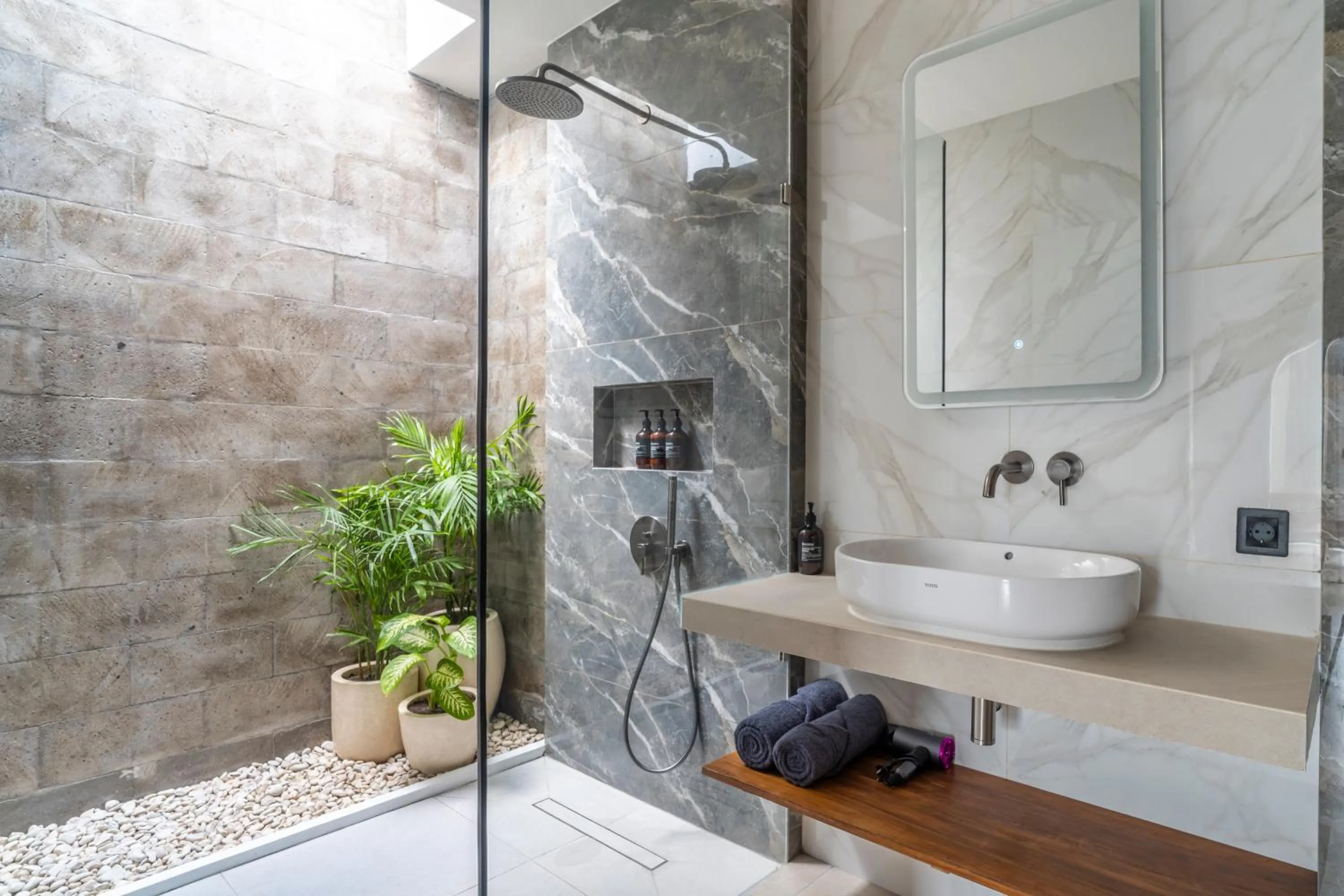 Shower in Jago Gili Air