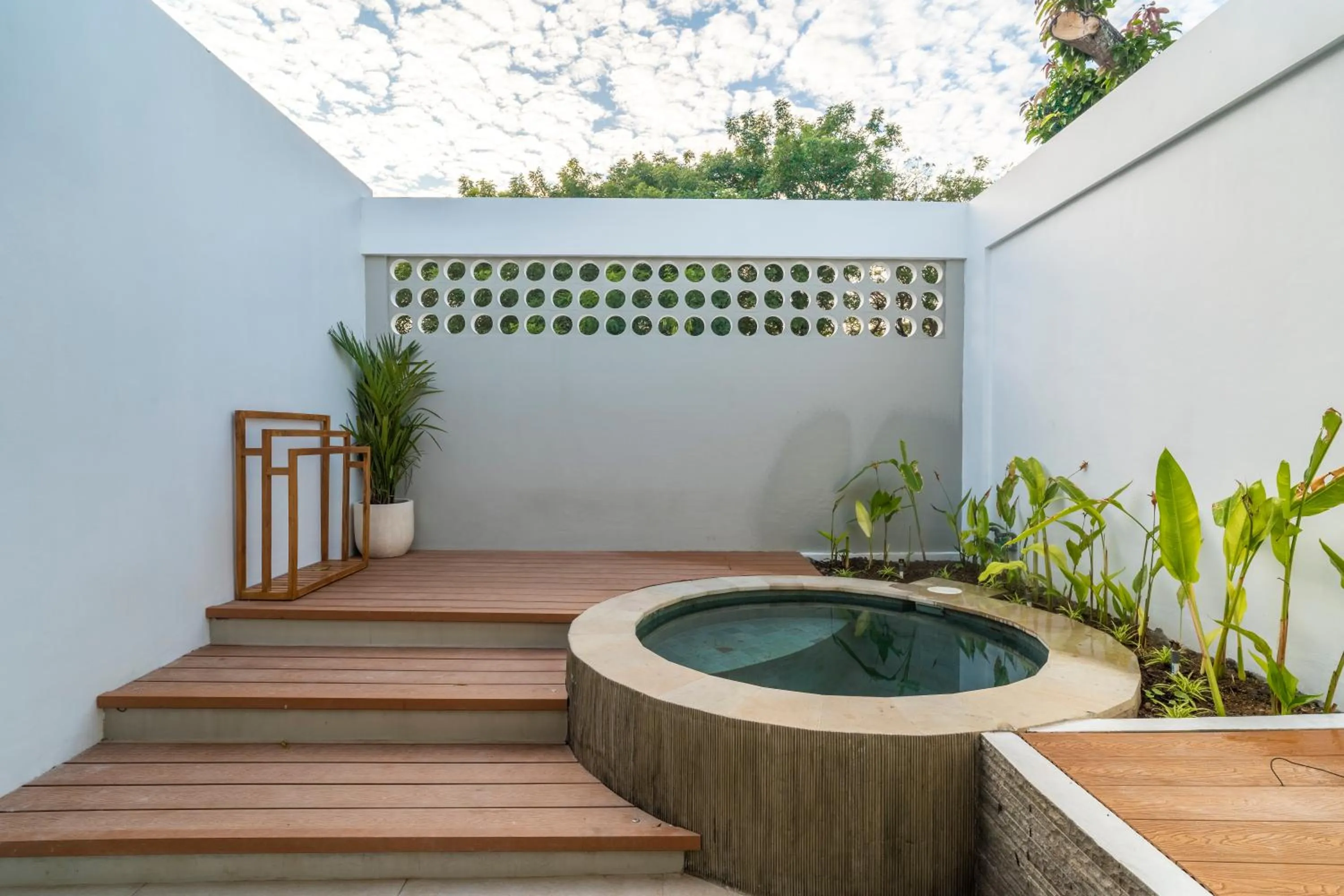 Swimming pool in Jago Gili Air