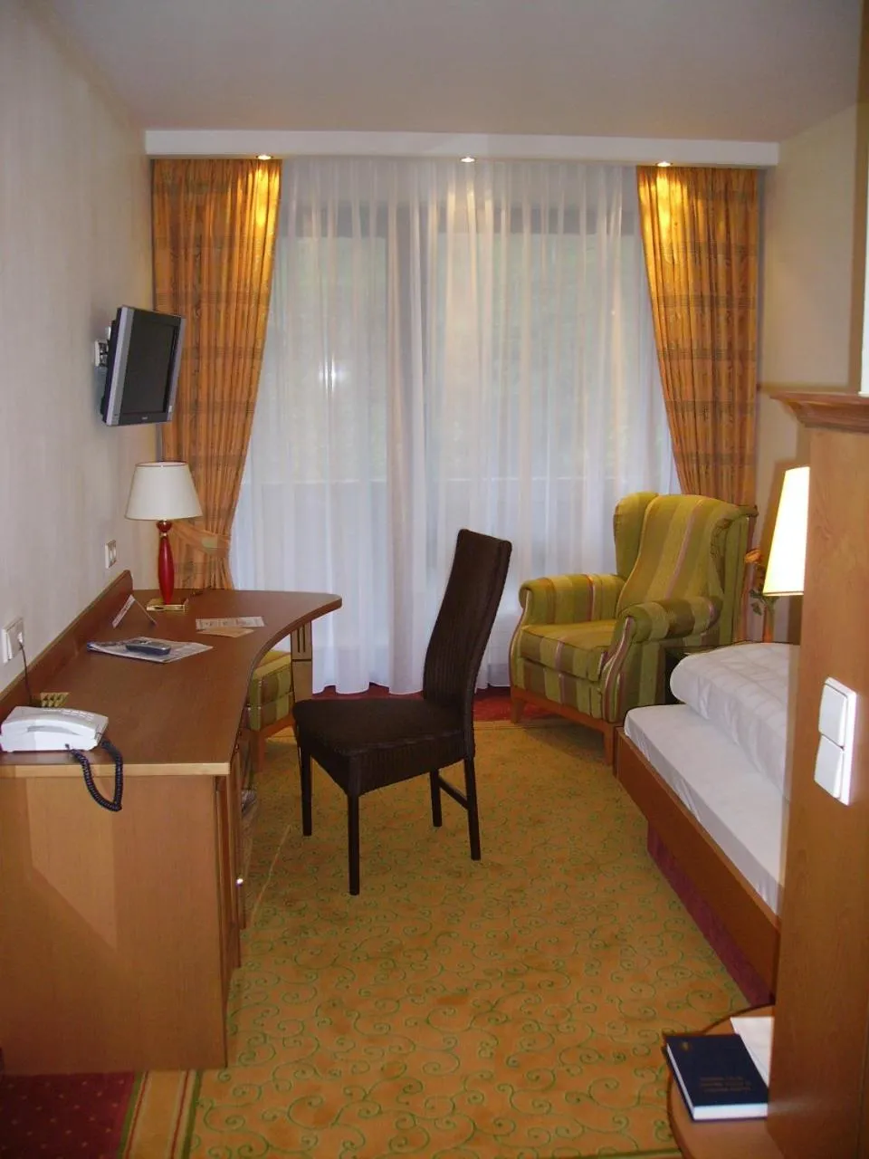 Photo of the whole room, Bed in Hotel Ochsen