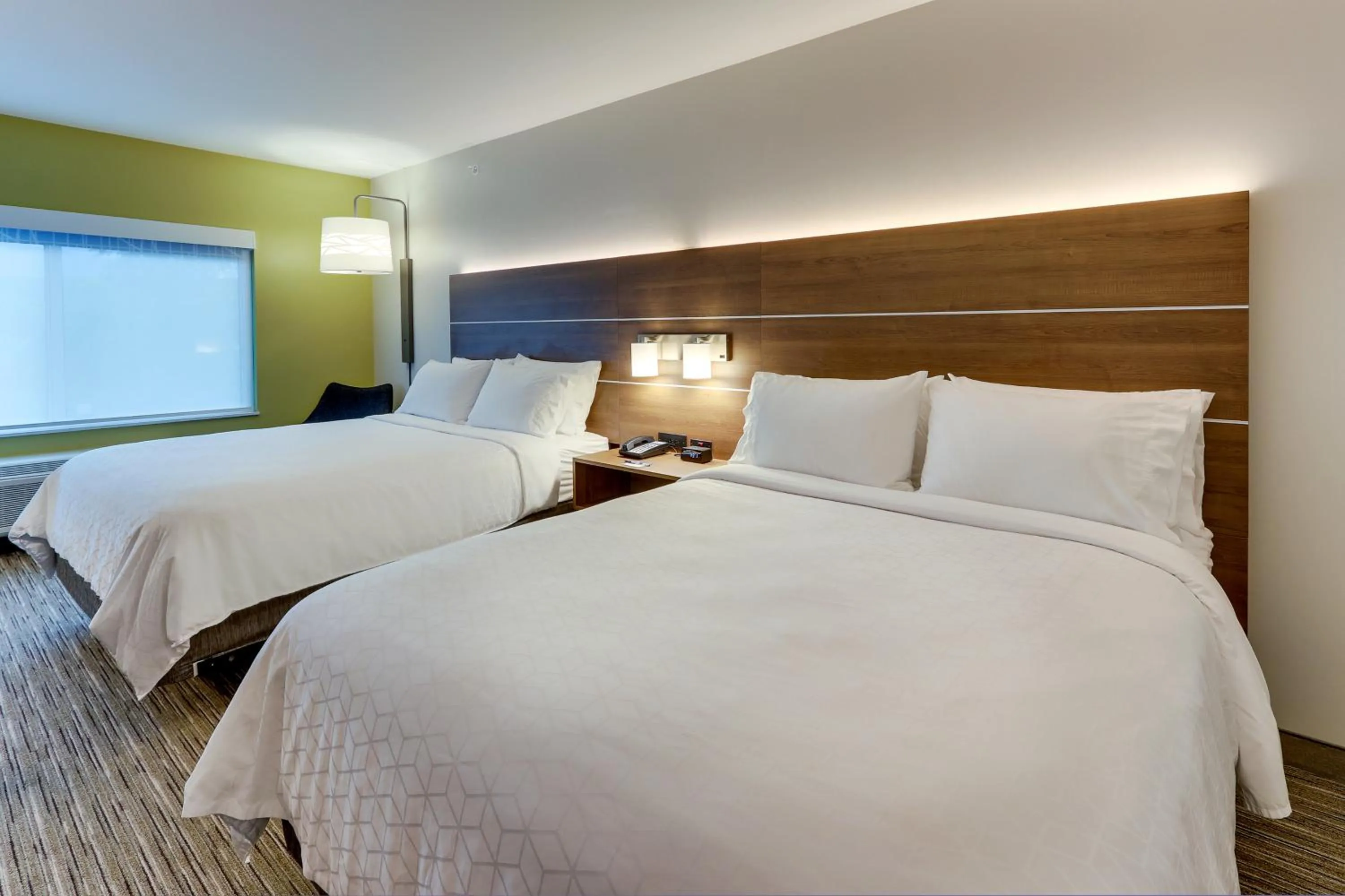 Bed in Holiday Inn Express & Suites - Saugerties - Hudson Valley by IHG