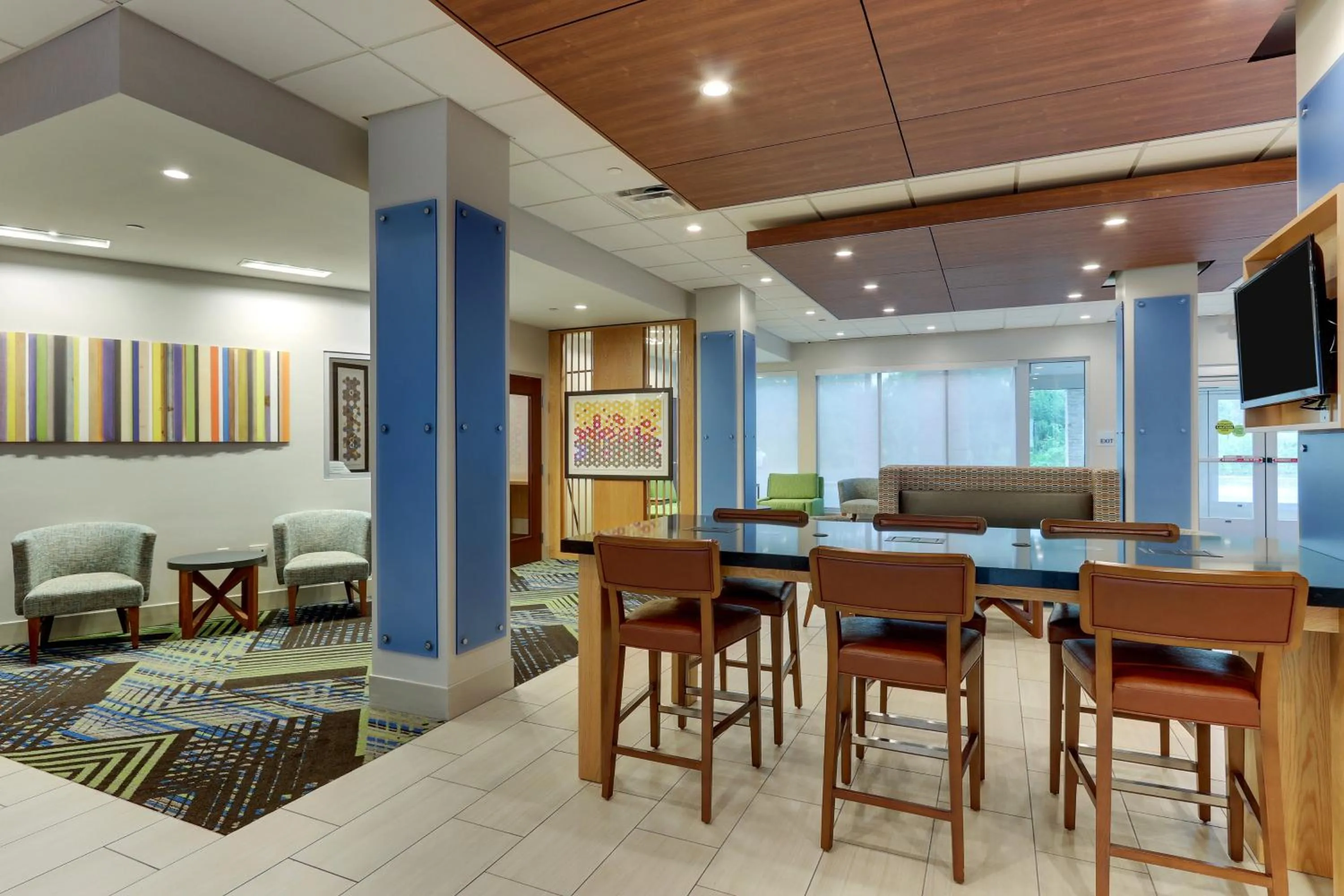 Property building in Holiday Inn Express & Suites - Saugerties - Hudson Valley by IHG
