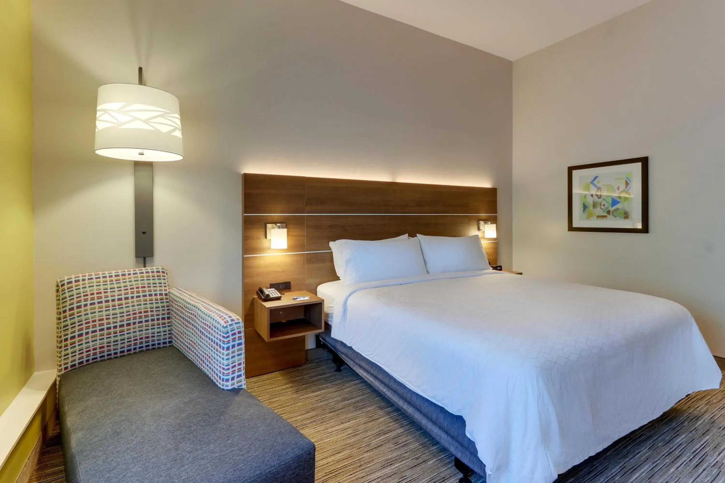 King Room with Hearing Accessible Roll In Shower - Non-Smoking in Holiday Inn Express & Suites - Saugerties - Hudson Valley by IHG King Room with Hearing Accessible Roll In Shower - Non-Smoking in Holiday Inn Express & Suites - Saugerties - Hudson Valley by IHG