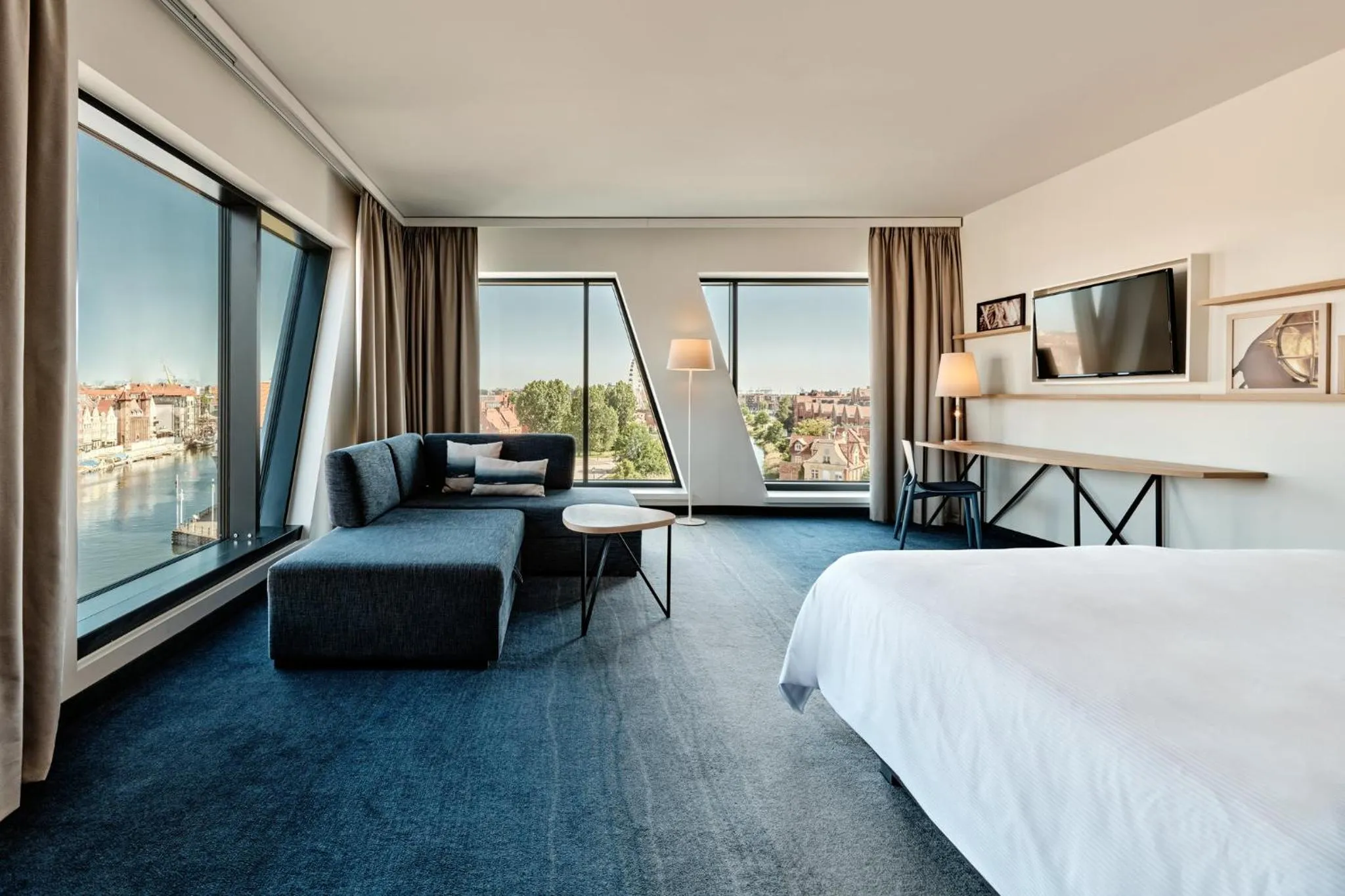 Photo of the whole room, Bed in Holiday Inn Gdansk - City Centre by IHG