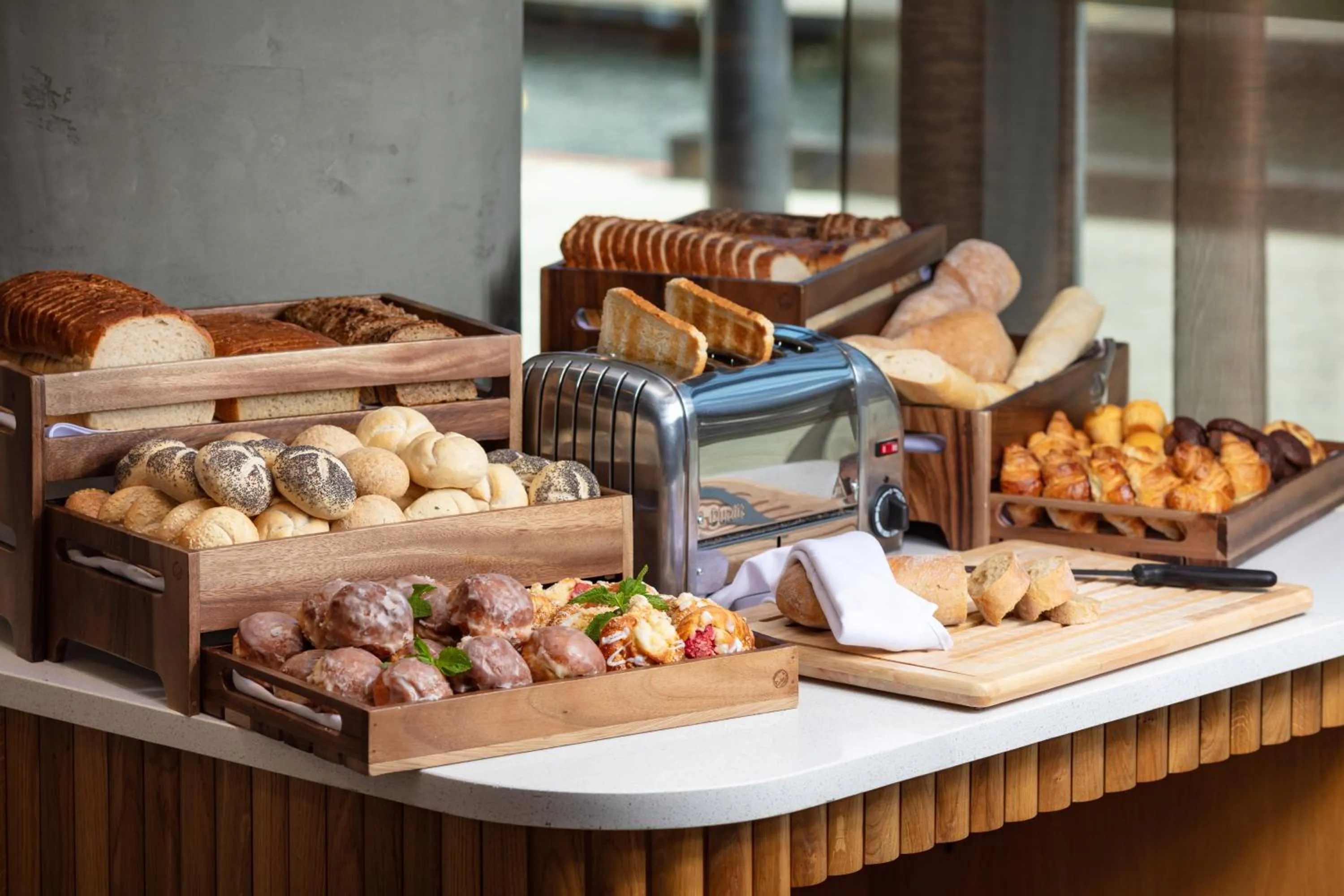 Restaurant/places to eat in Holiday Inn Gdansk - City Centre by IHG