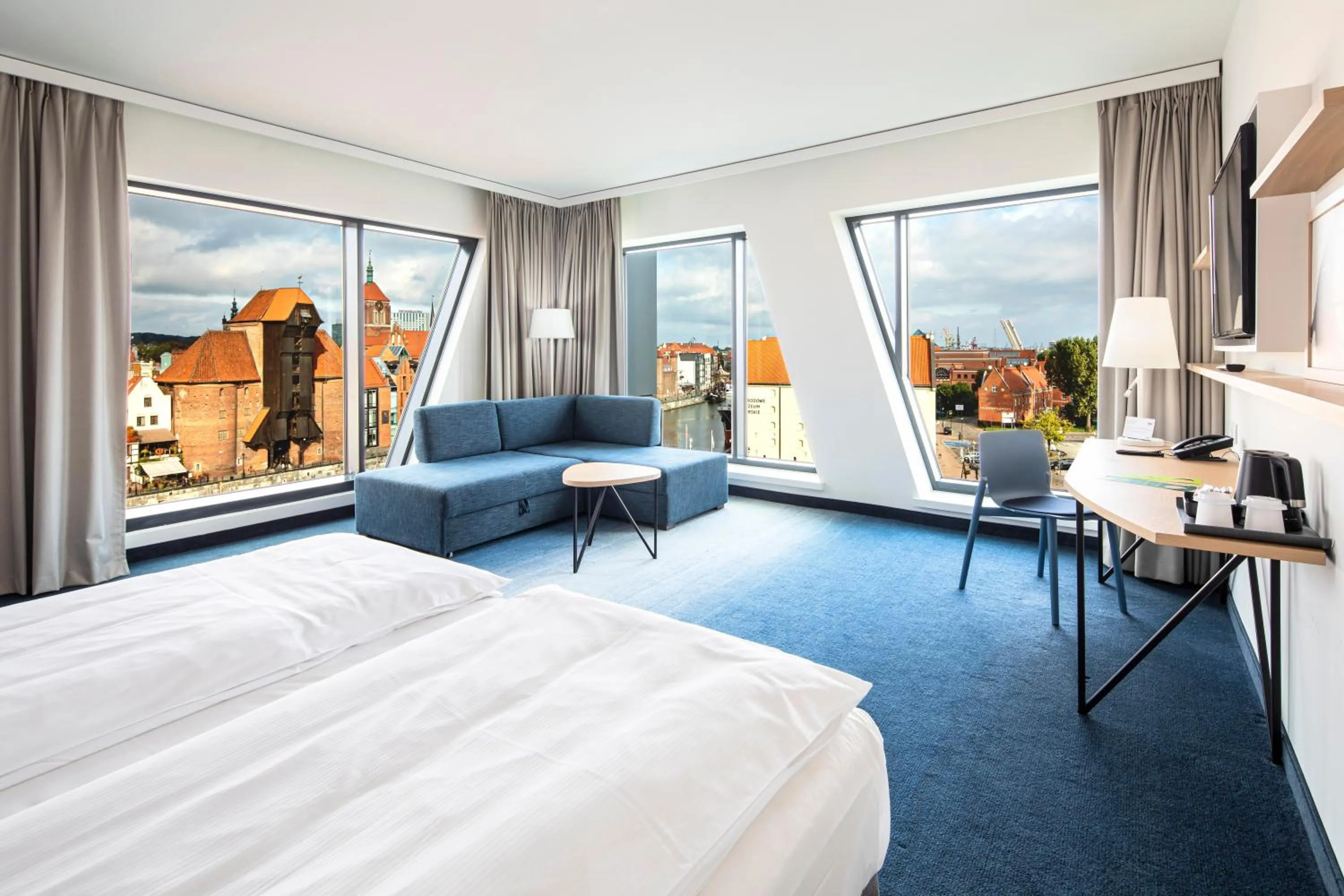 Photo of the whole room, Bed in Holiday Inn Gdansk - City Centre by IHG