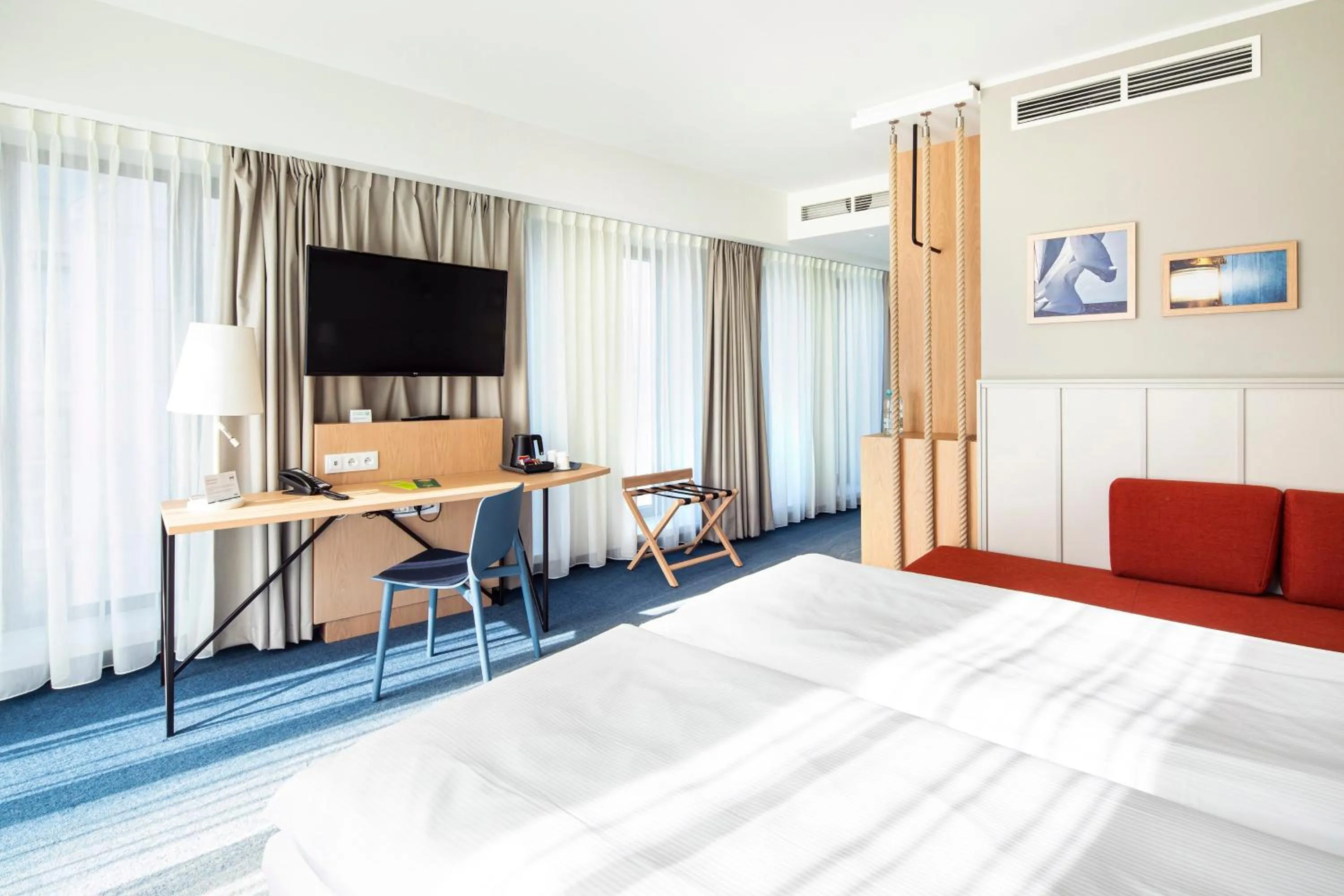 Photo of the whole room, Bed in Holiday Inn Gdansk - City Centre by IHG