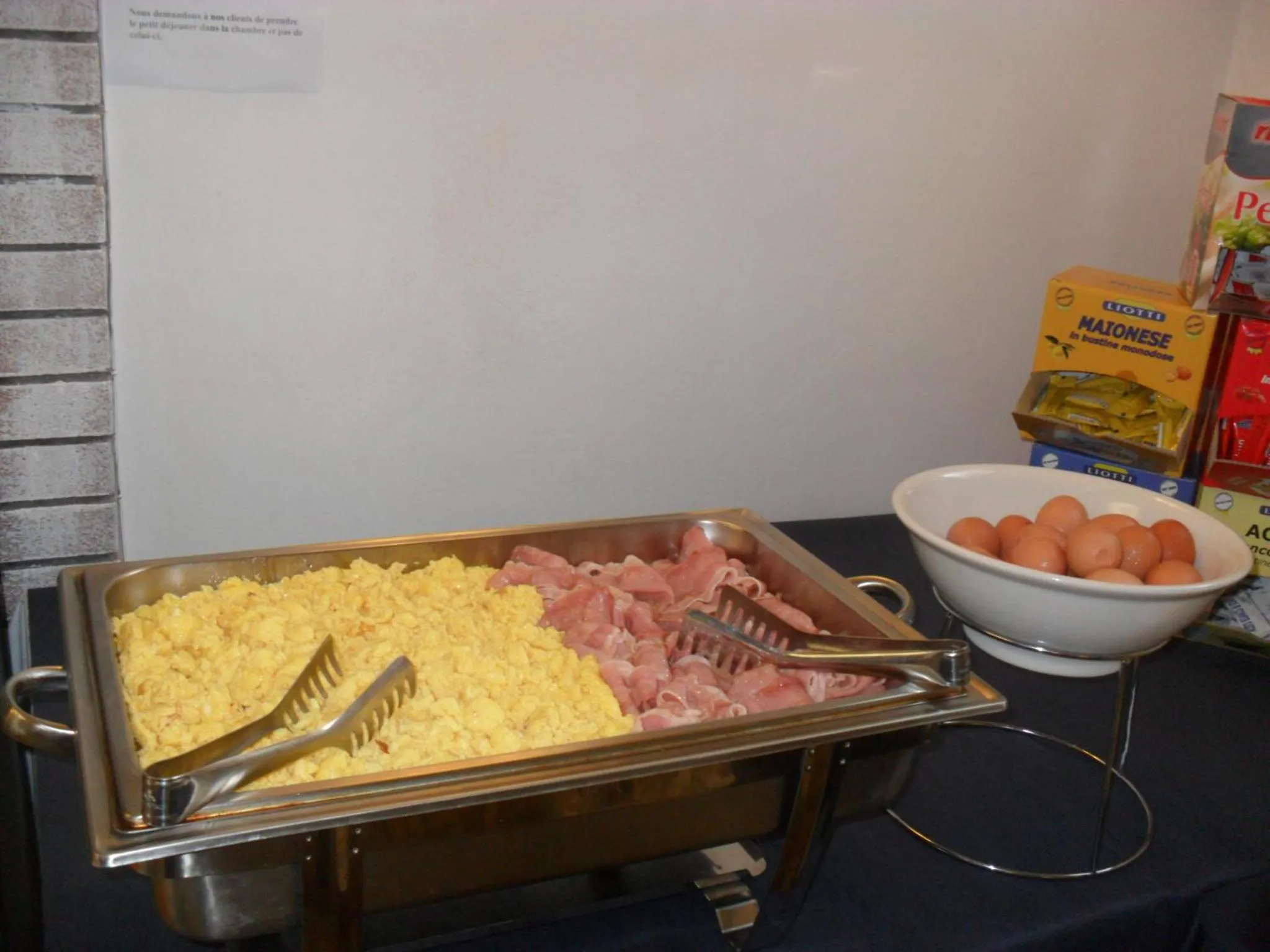 Buffet breakfast, Food in Hotel Centrale