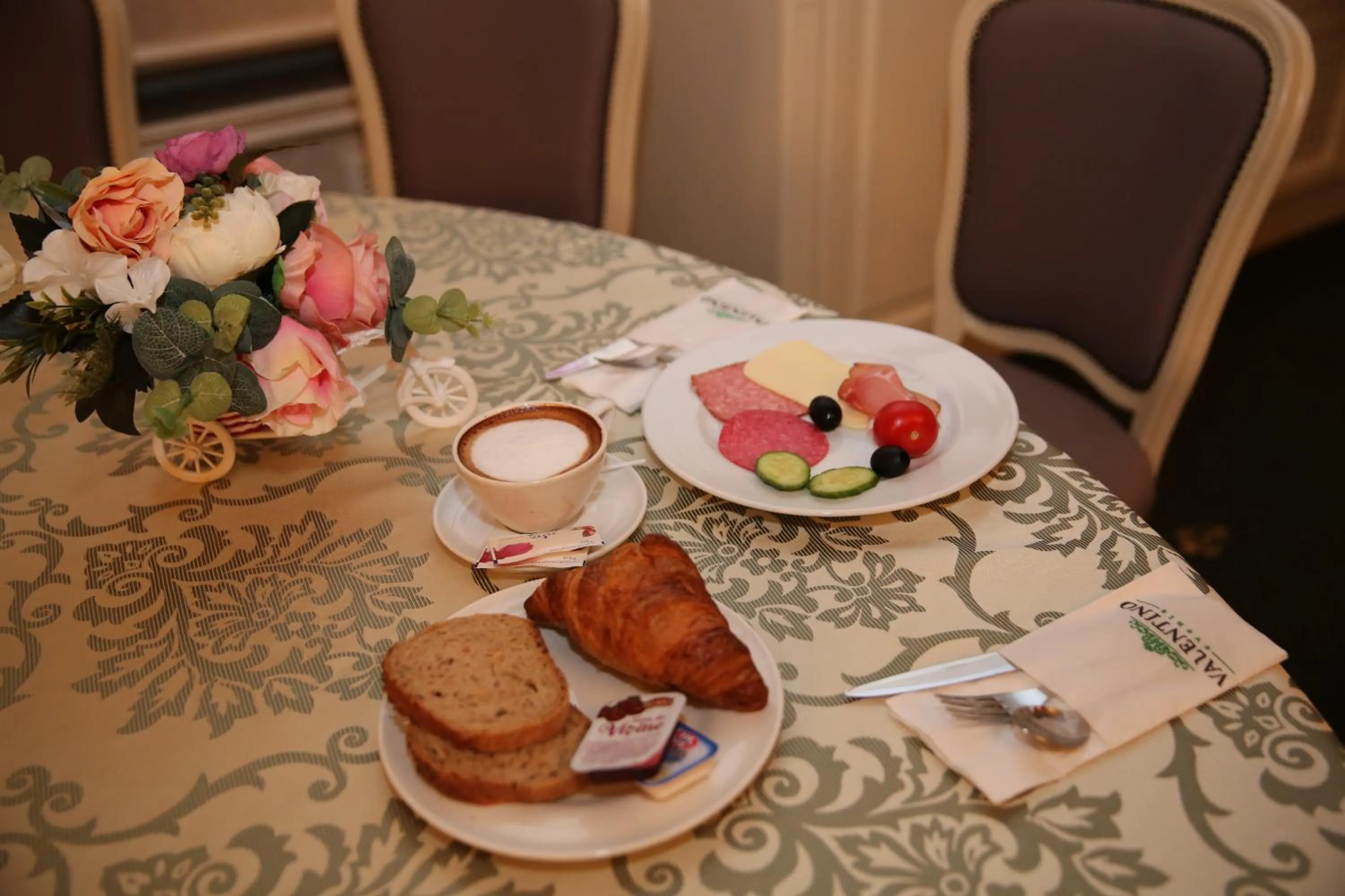 Food in Valentino Rooms