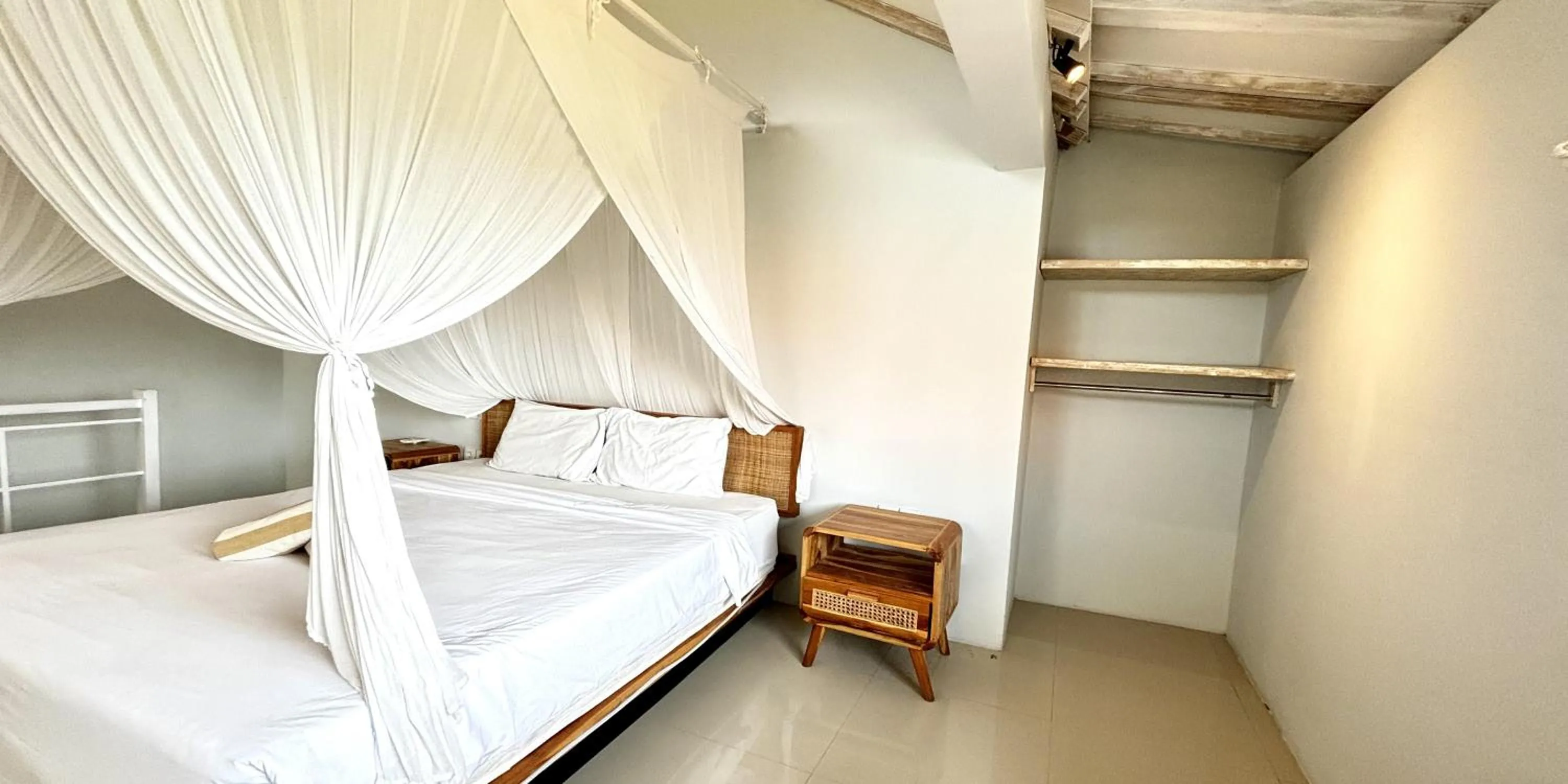 Bed in Villa Alisha Pererenan Canggu